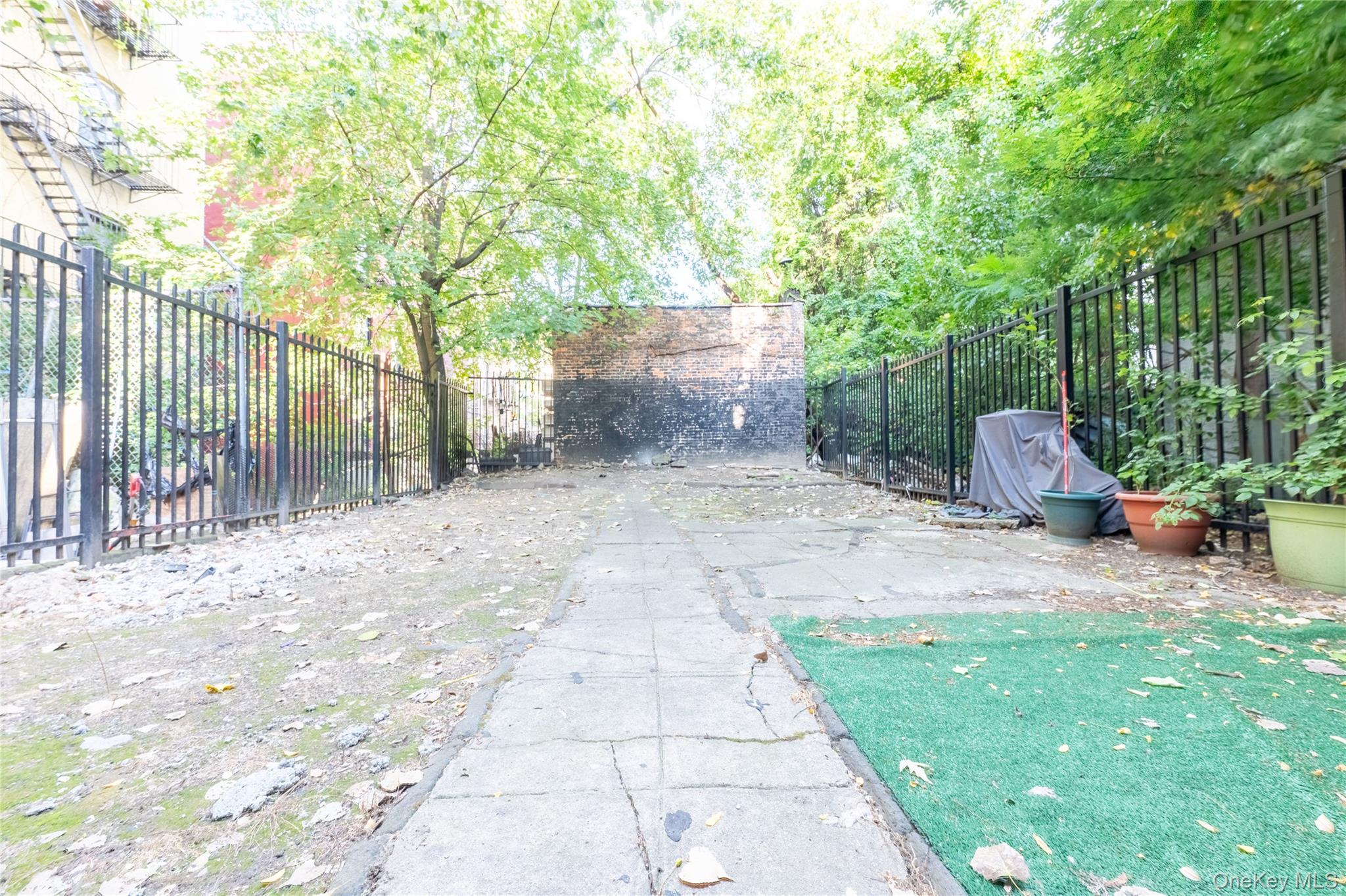 2023 Hughes Avenue Property Photo 25