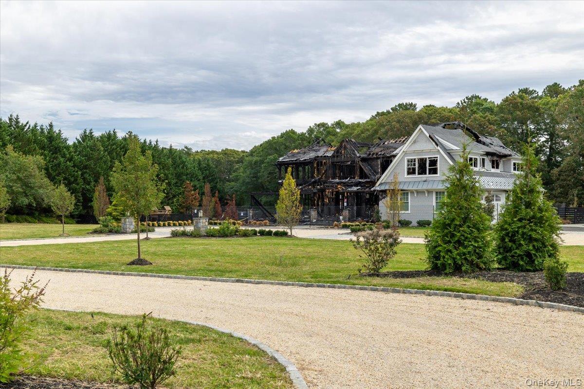 1535 Middle Road Property Photo 16