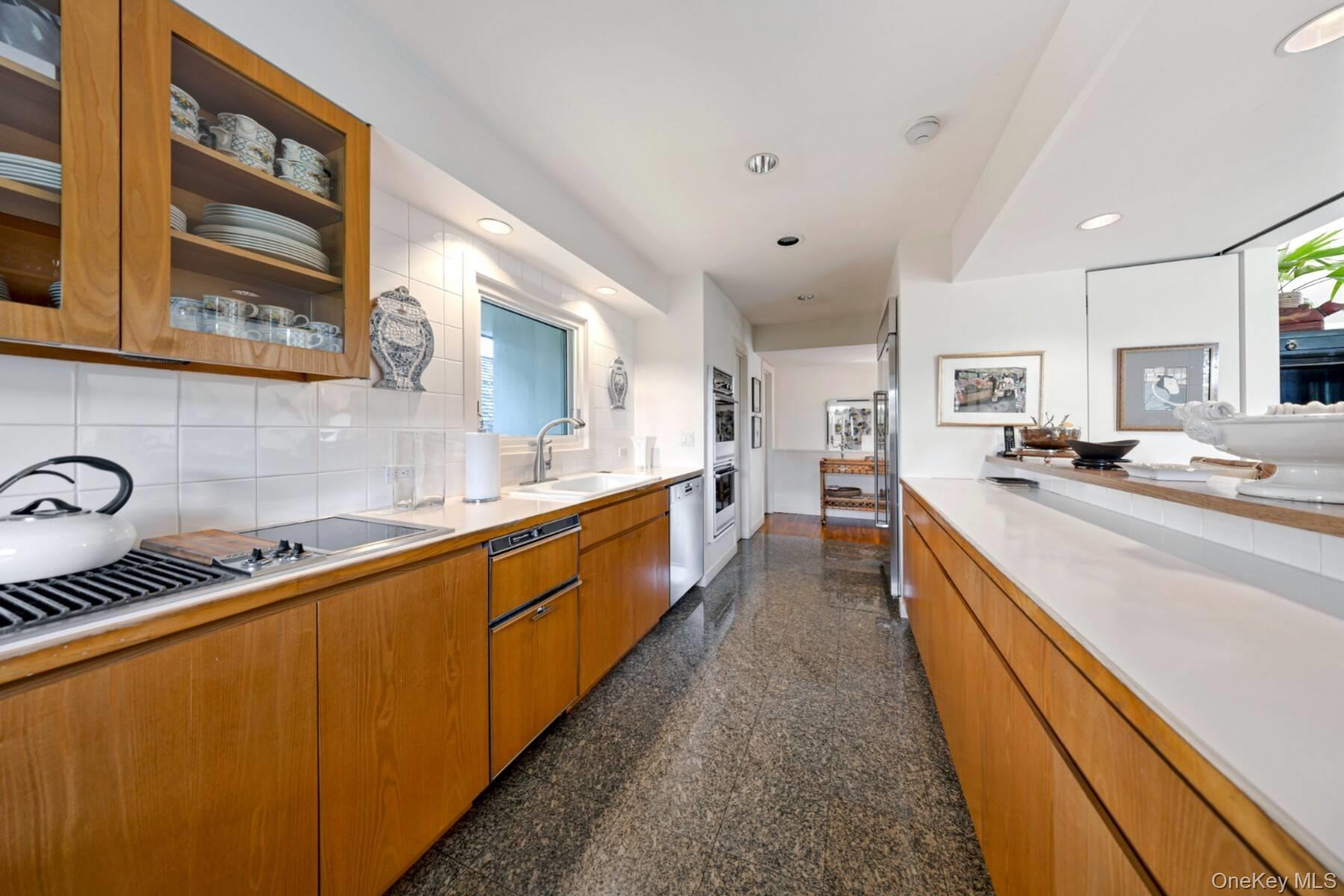 20 Hillside Road Property Photo 19