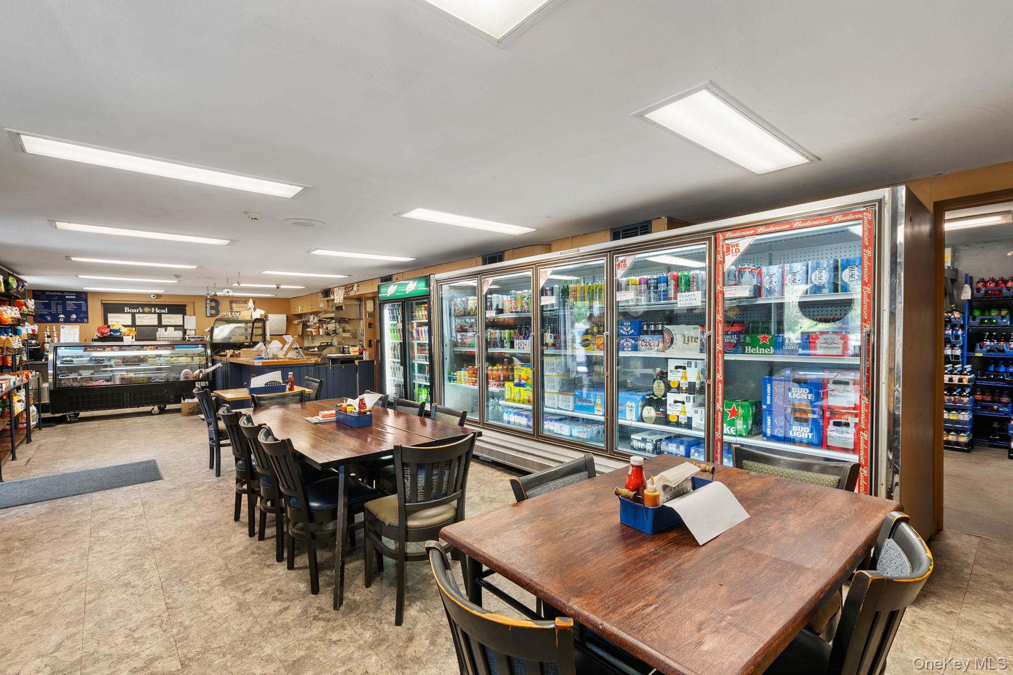 1218 Burlingham Road Property Photo 4