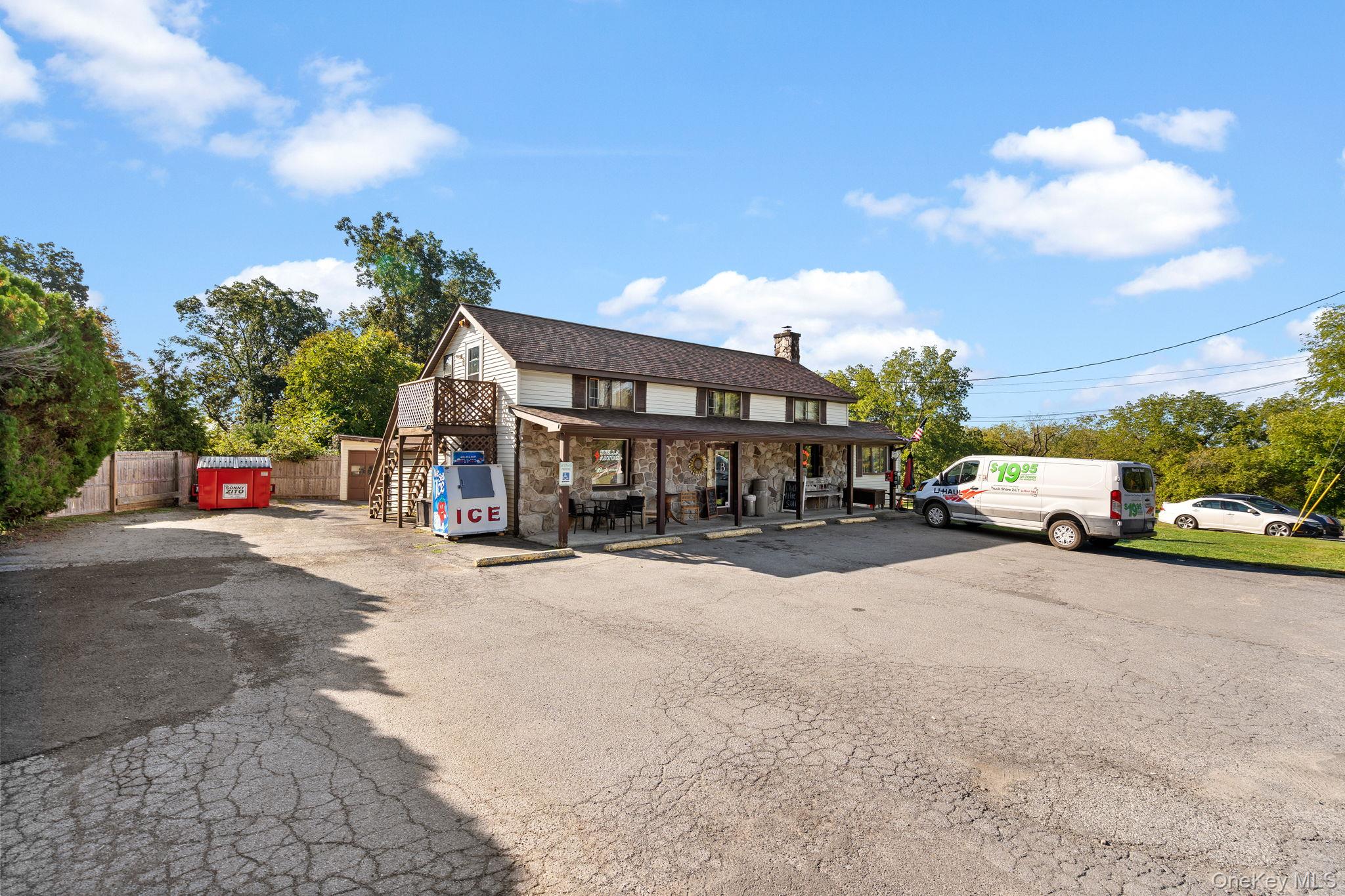 1218 Burlingham Road Property Photo 9