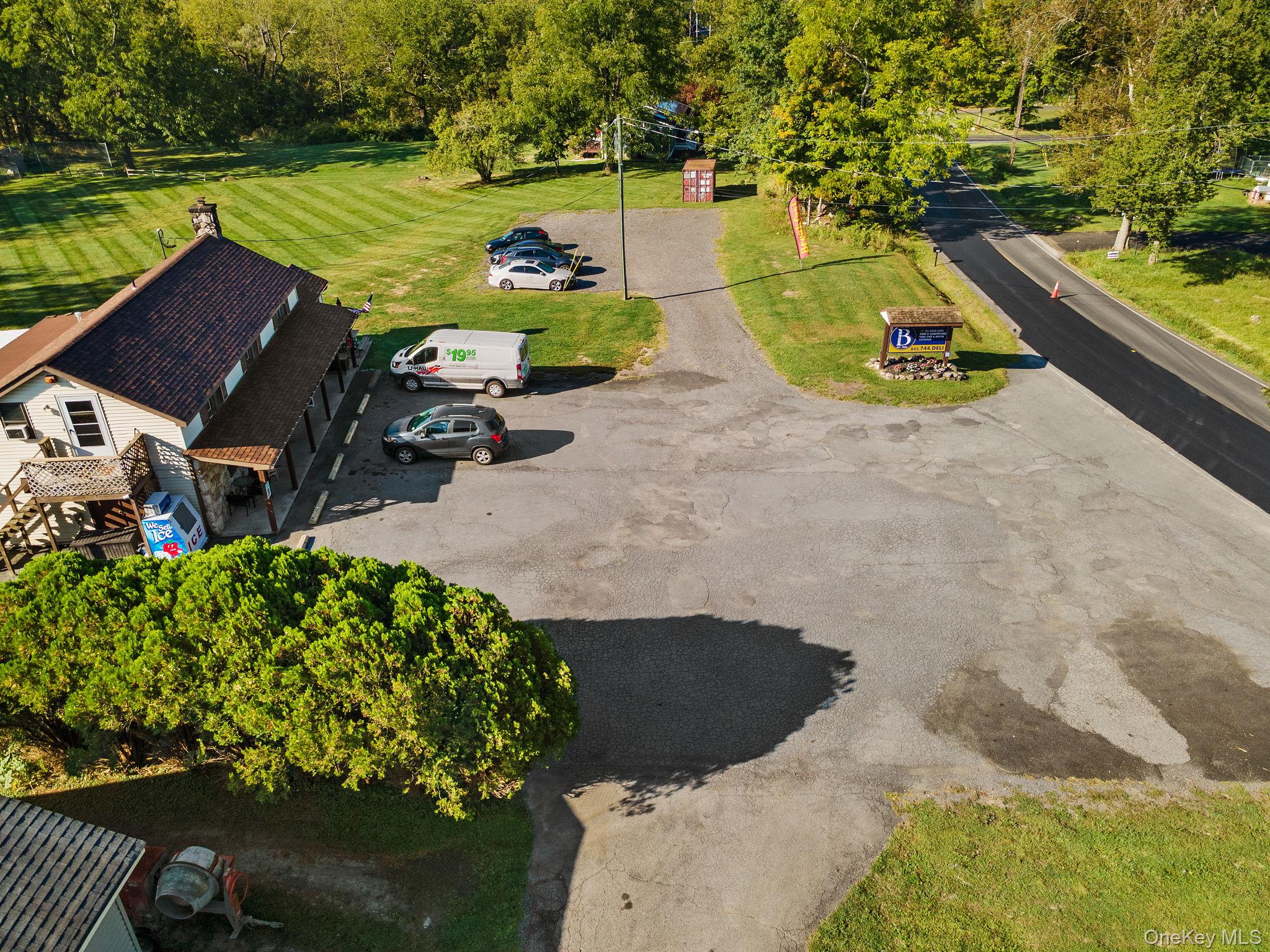 1218 Burlingham Road Property Photo 19