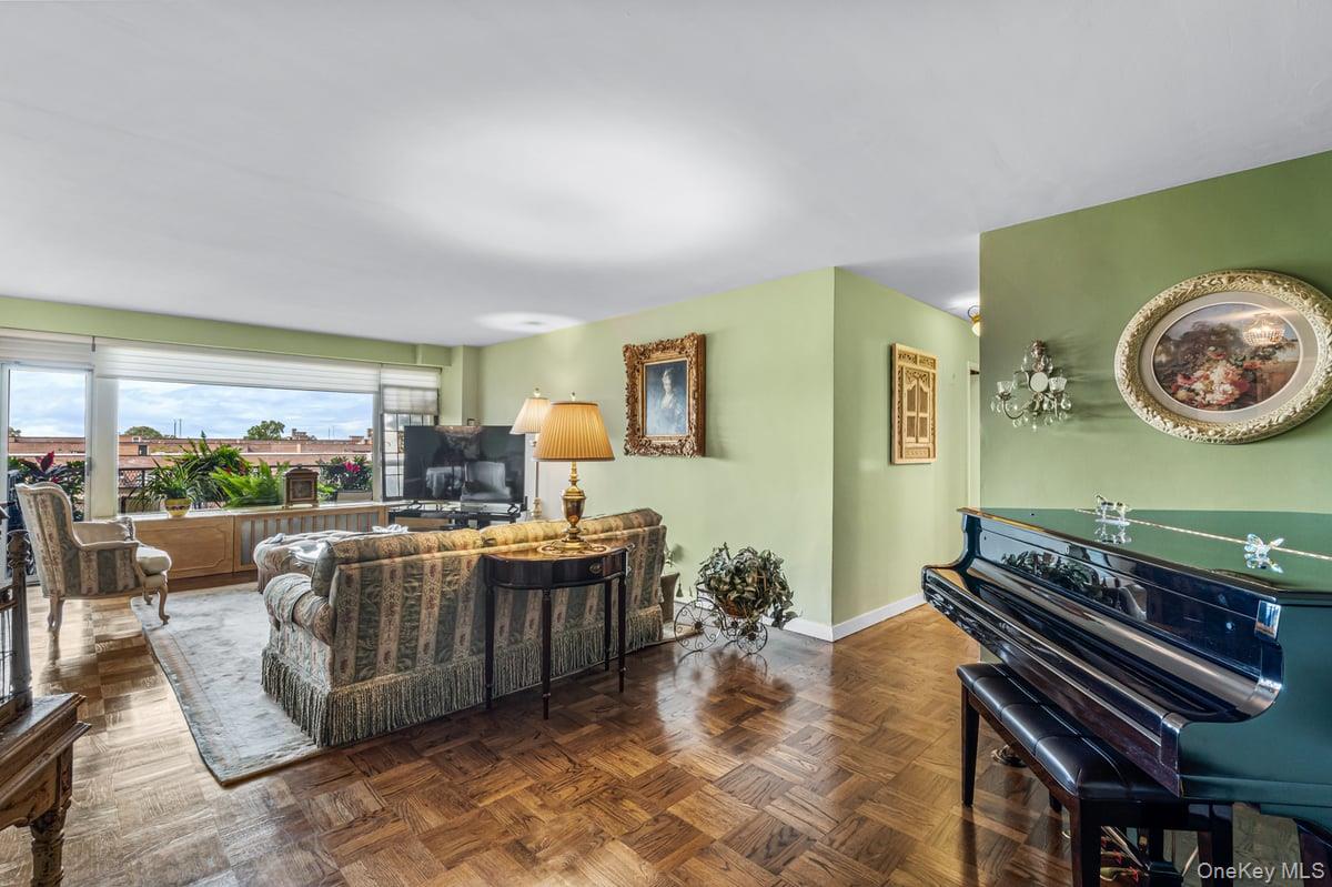 166-25 Powells Cove Boulevard 9e Property Photo 11