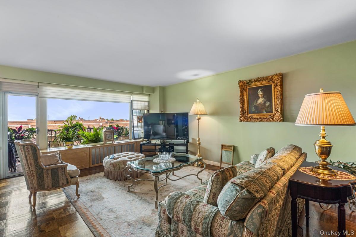 166-25 Powells Cove Boulevard 9e Property Photo 14