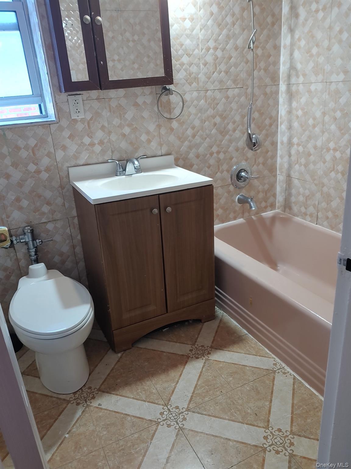250-12 81st Avenue Property Photo 10