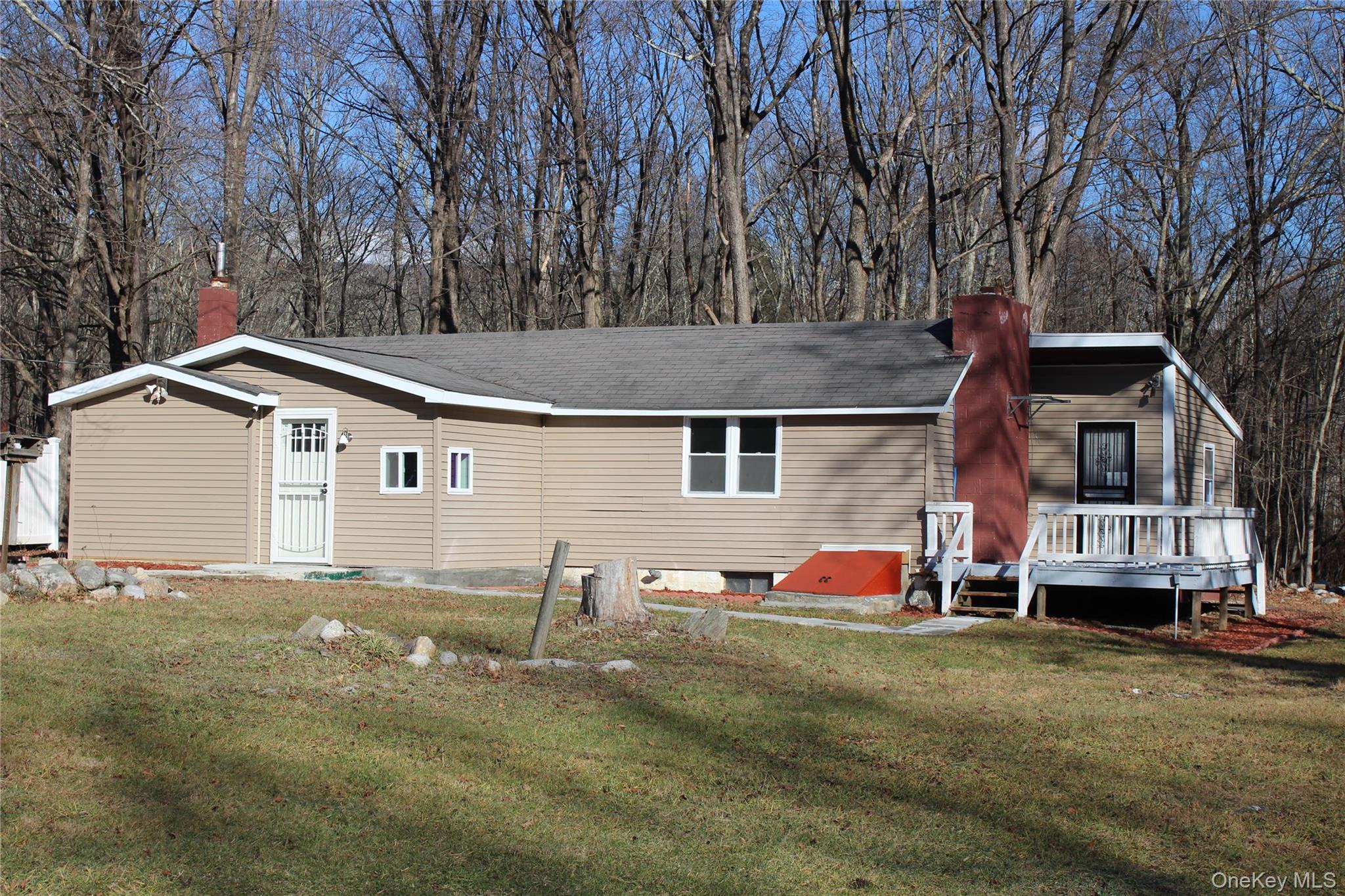 11 Terwilliger Lane Property Photo 2