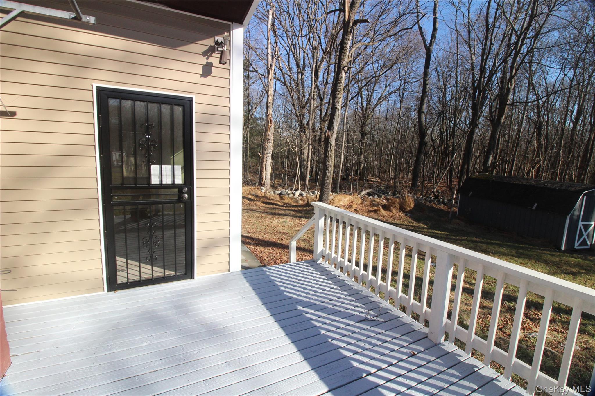 11 Terwilliger Lane Property Photo 10