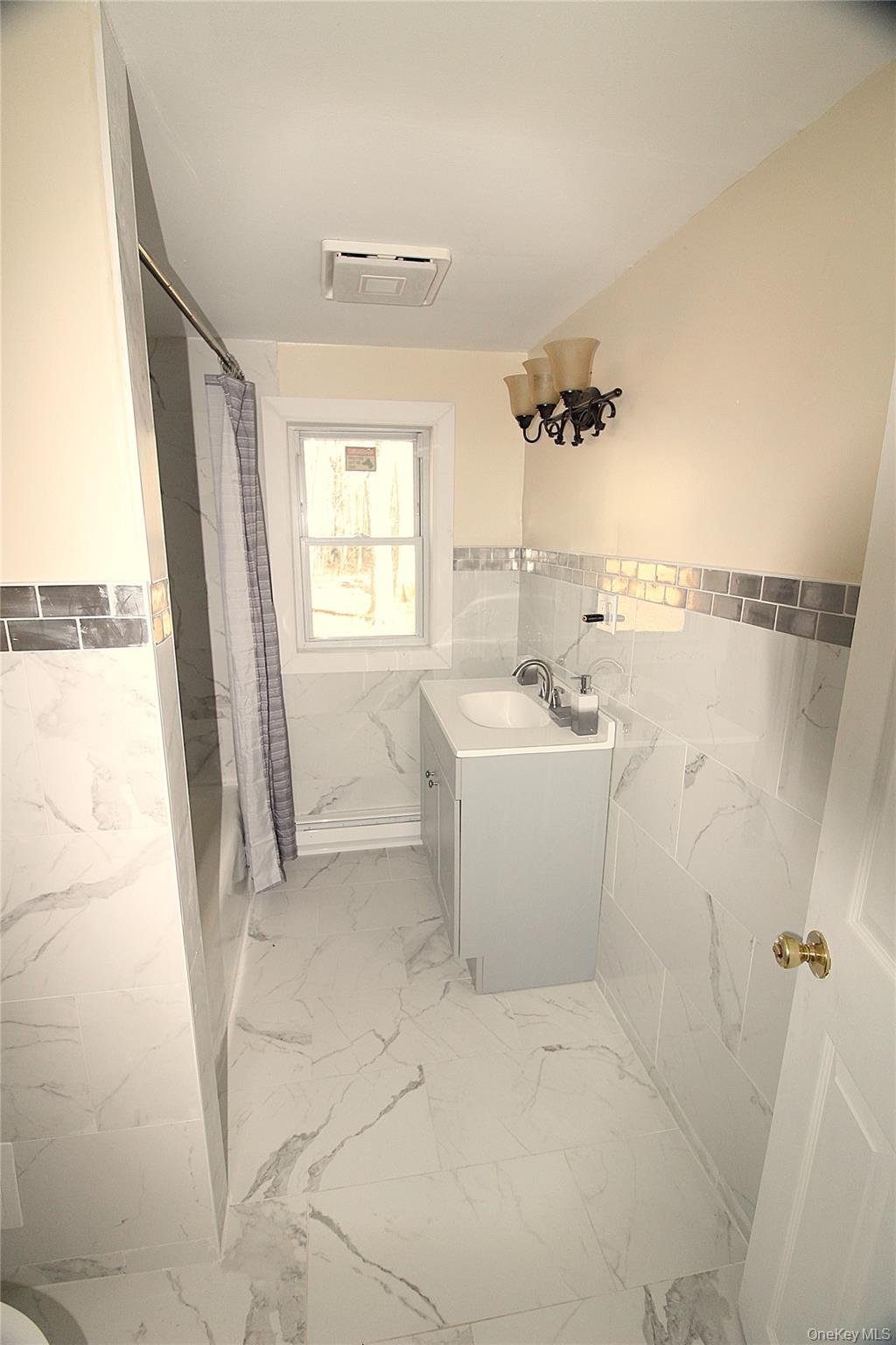 11 Terwilliger Lane Property Photo 13