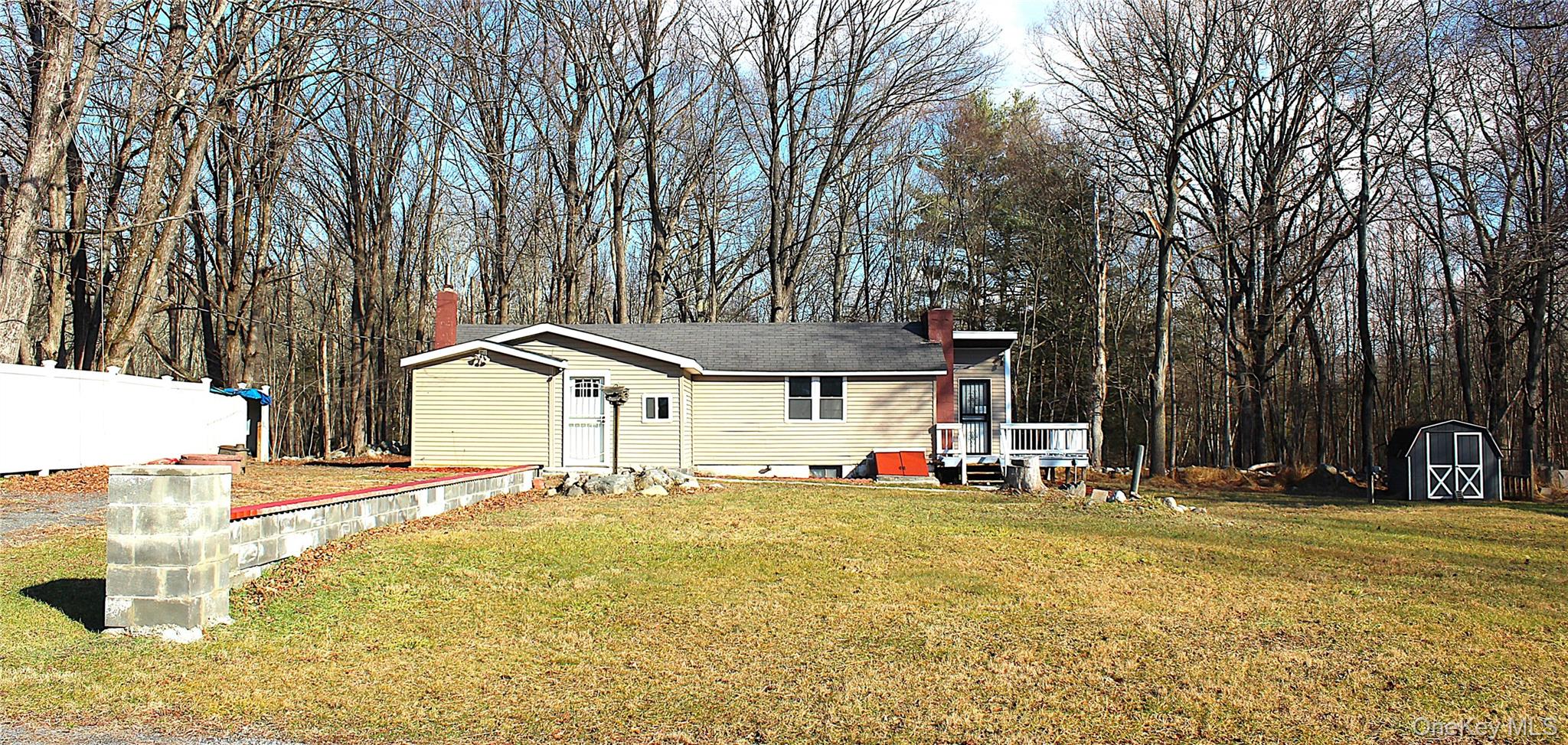 11 Terwilliger Lane Property Photo 15