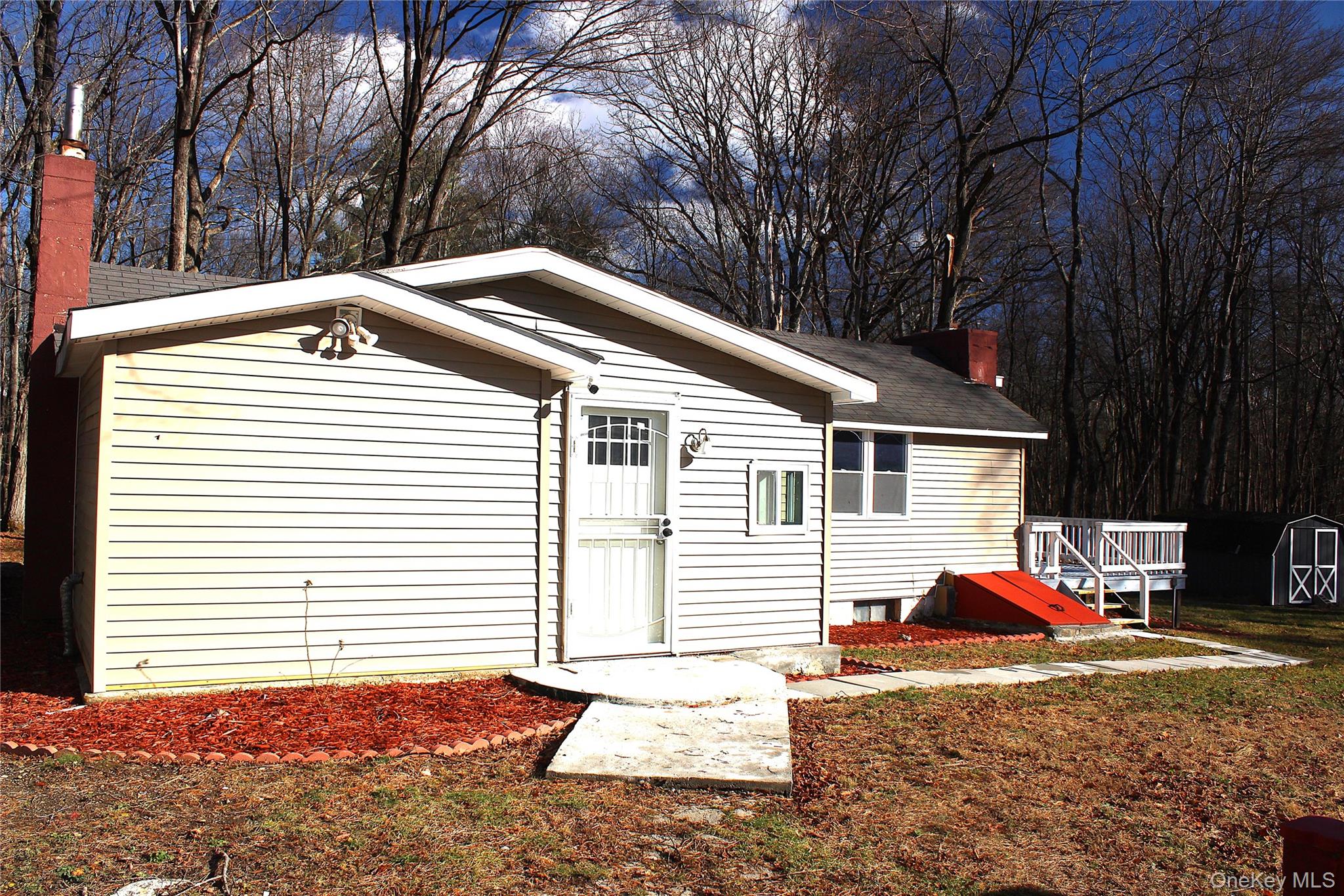 11 Terwilliger Lane Property Photo 17