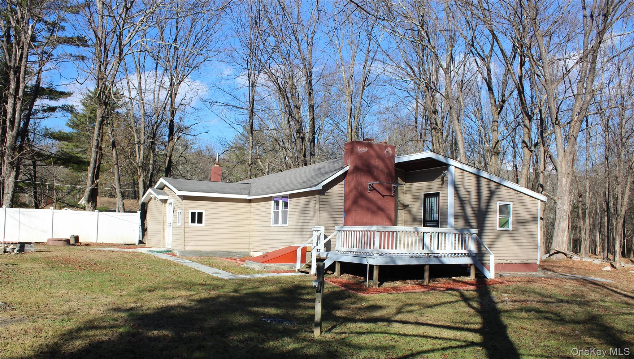 11 Terwilliger Lane Property Photo 21
