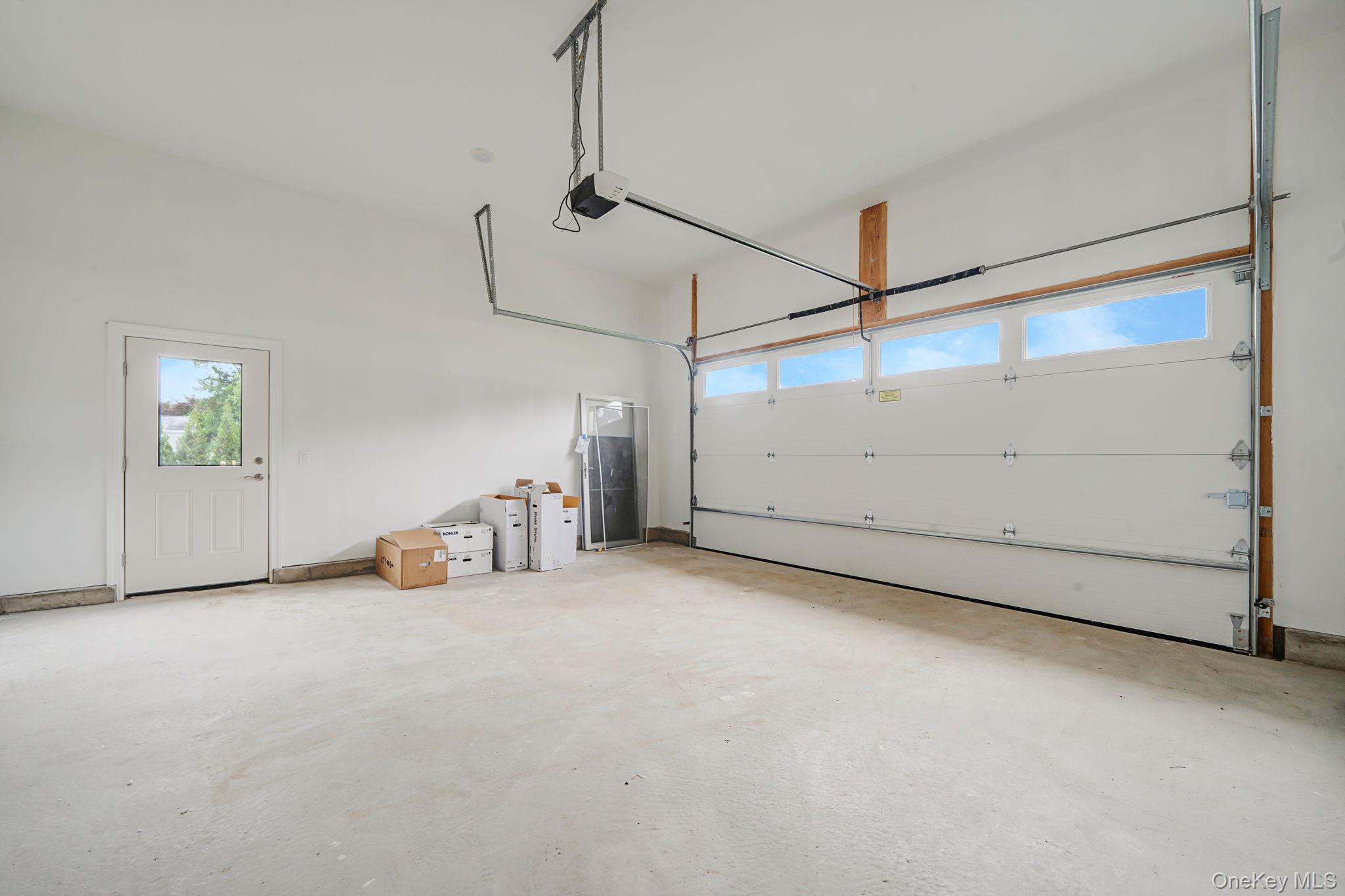 64 Blydenburgh Road Property Photo 23
