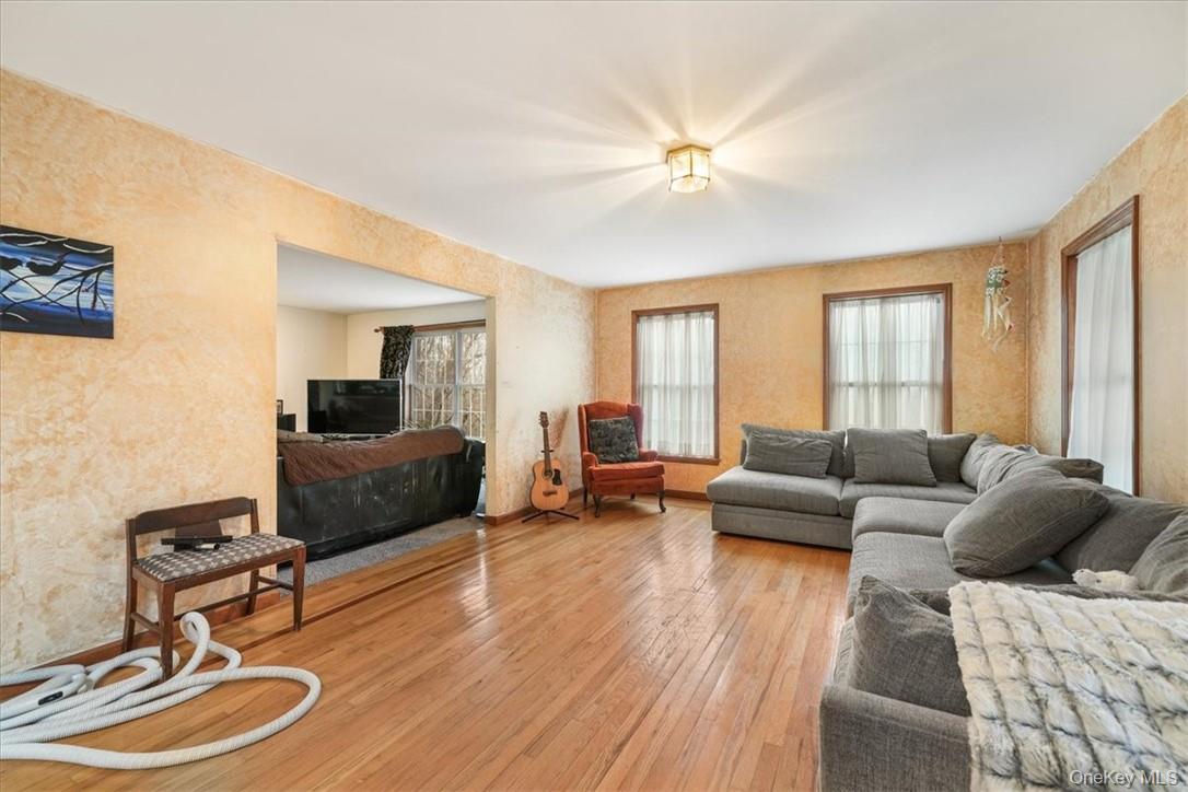 24 James Court Property Photo 7