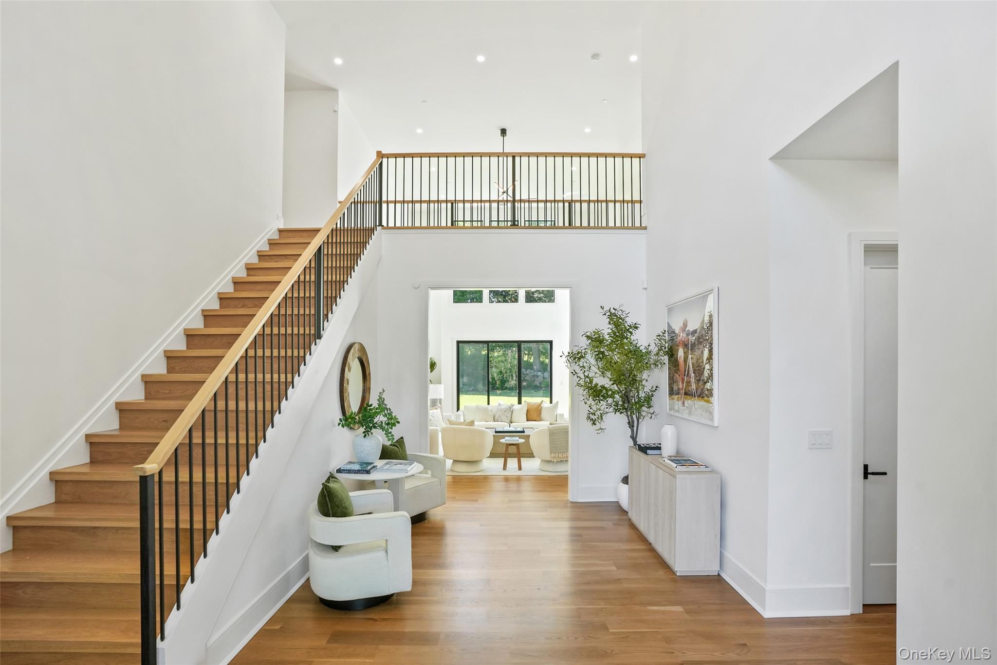 11 Boxwood Lane Property Photo 4