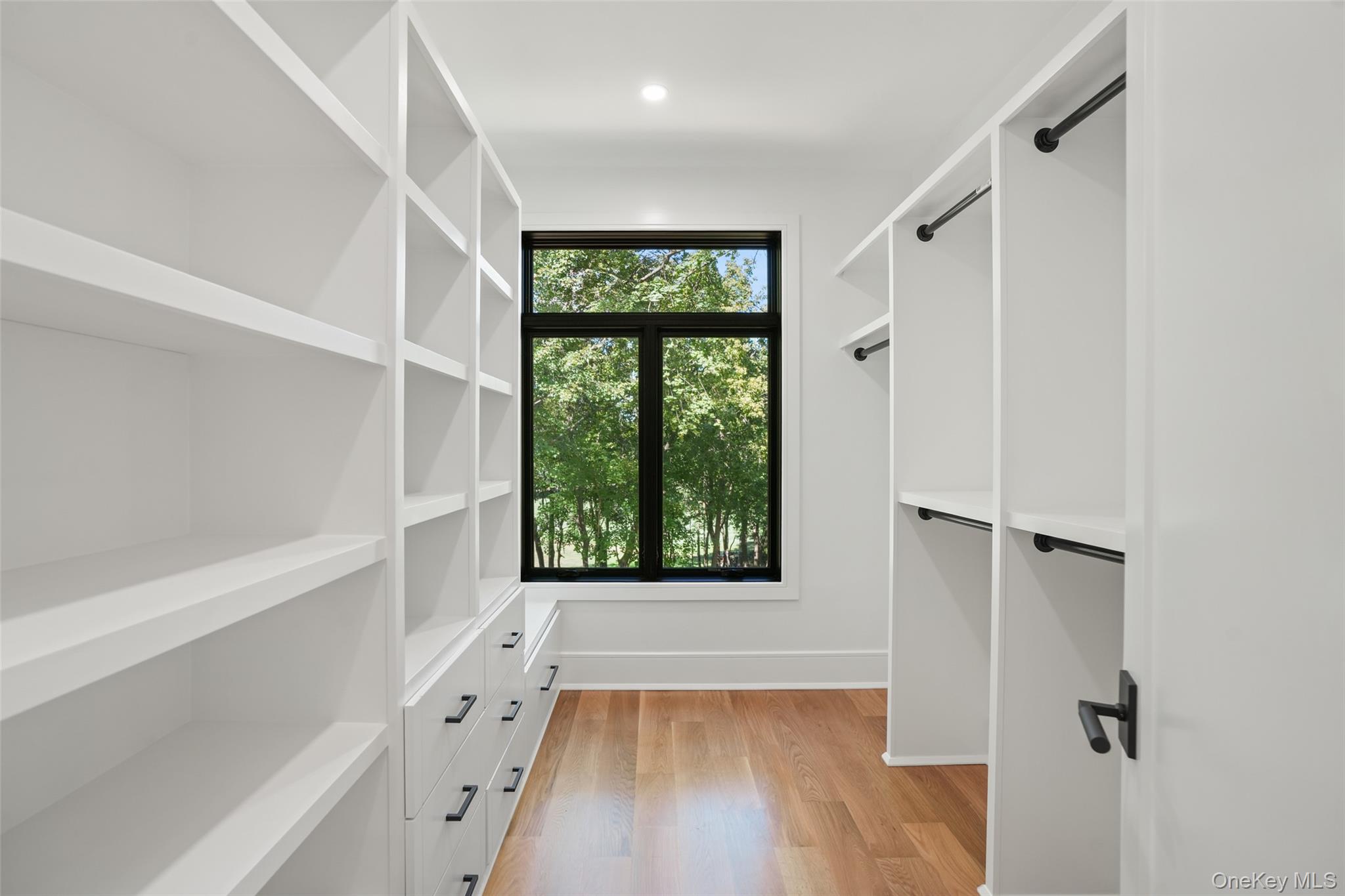 11 Boxwood Lane Property Photo 16