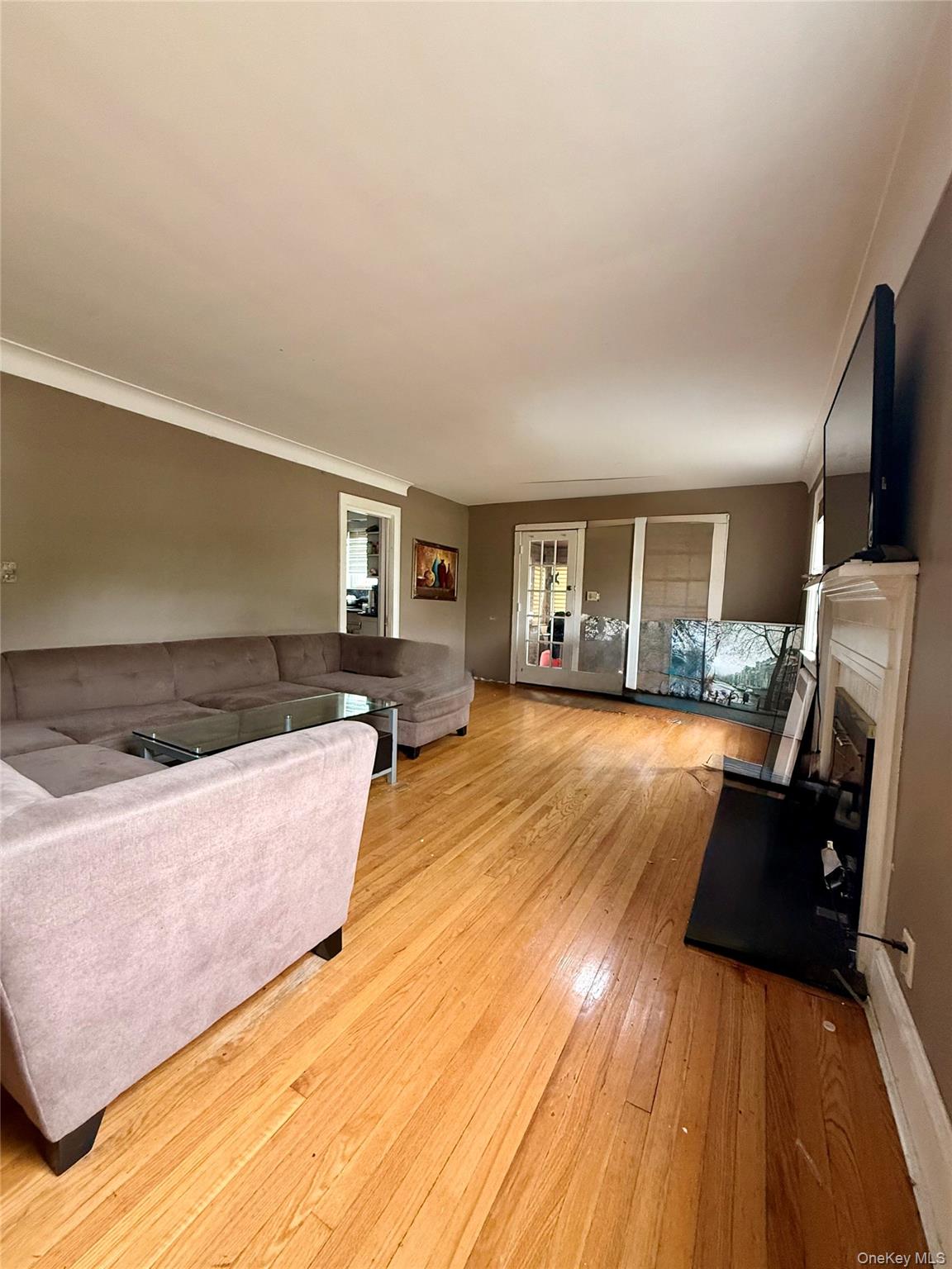 139 New York Avenue Property Photo 3
