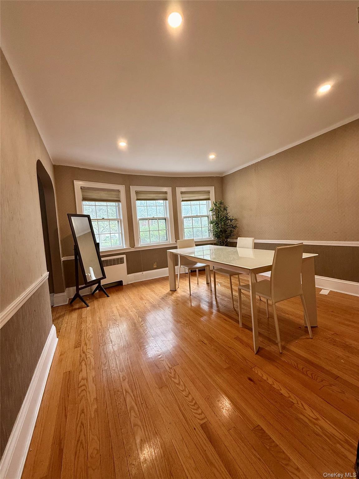 139 New York Avenue Property Photo 4
