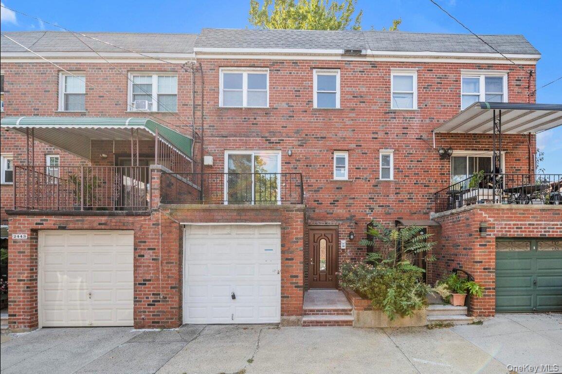 2445 Lurting Avenue Property Photo 1