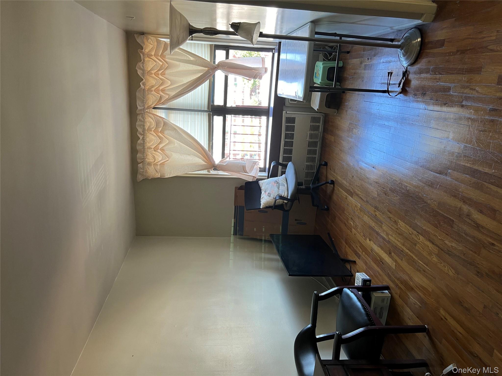 84-20 51 Avenue 6h Property Photo 5