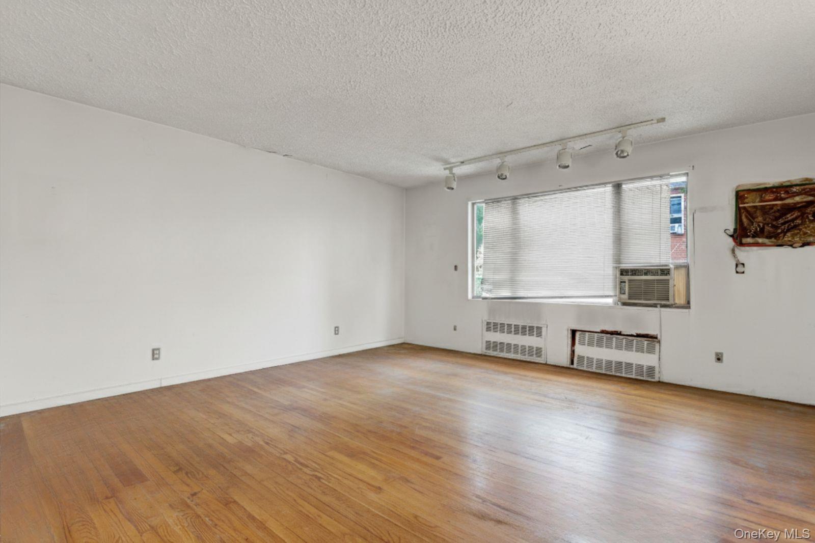 2106 82nd Street Property Photo 2