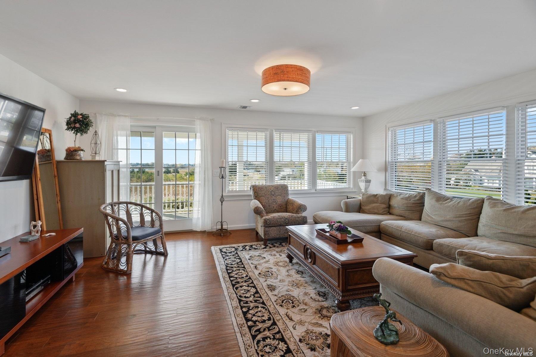 77 Library Avenue Property Photo 12