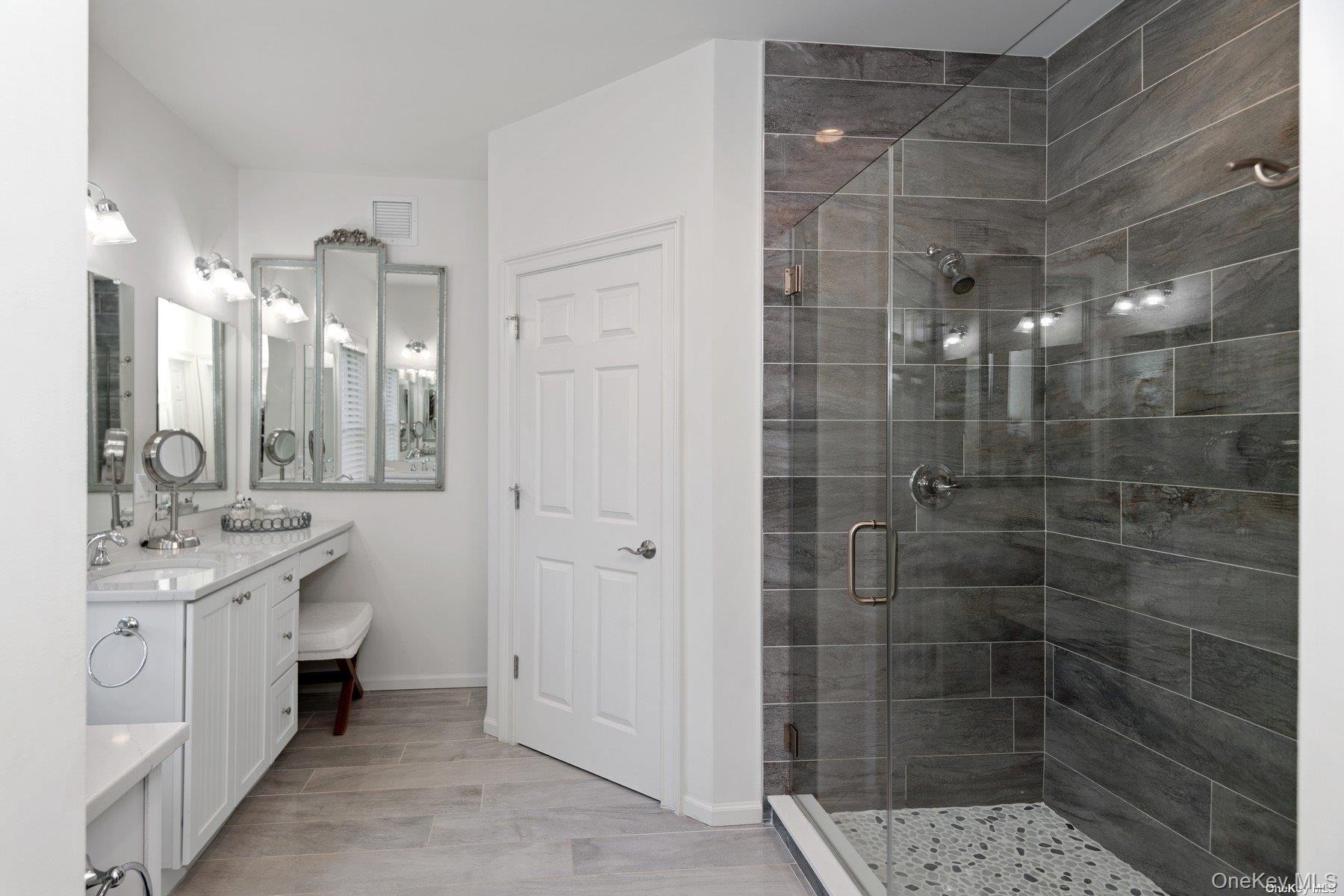 77 Library Avenue Property Photo 15
