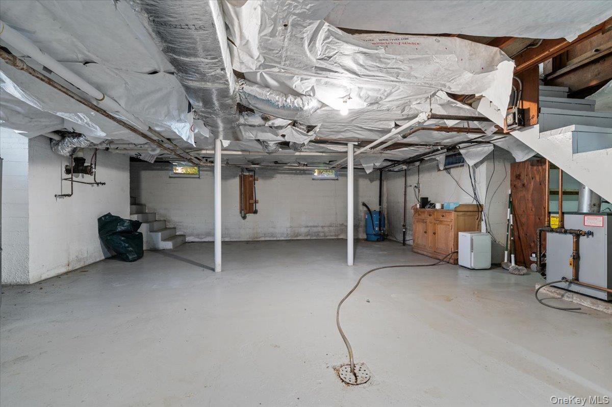 2 Strongs Lane Property Photo 41