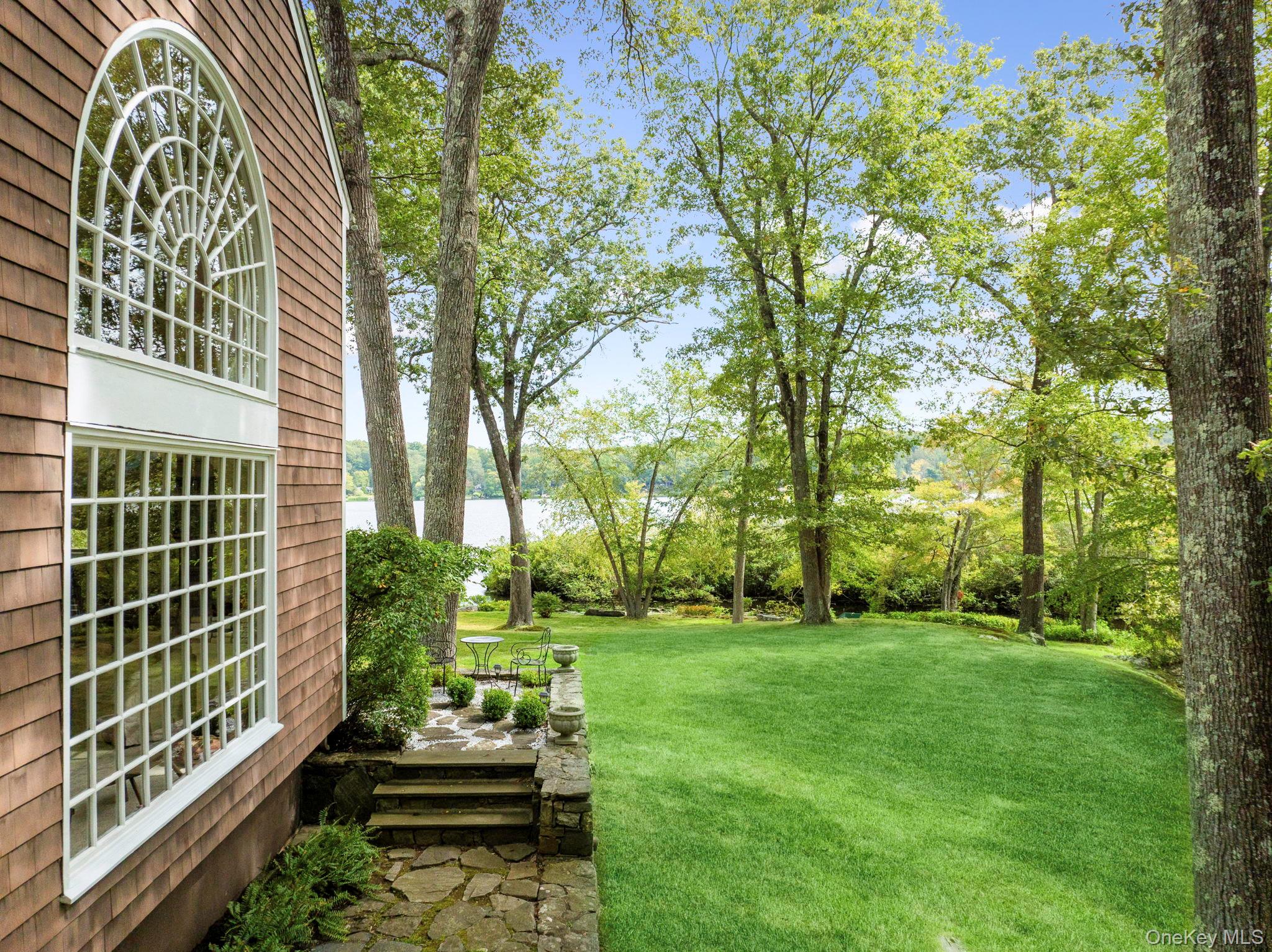 93 Cross Pond Road Property Photo 4