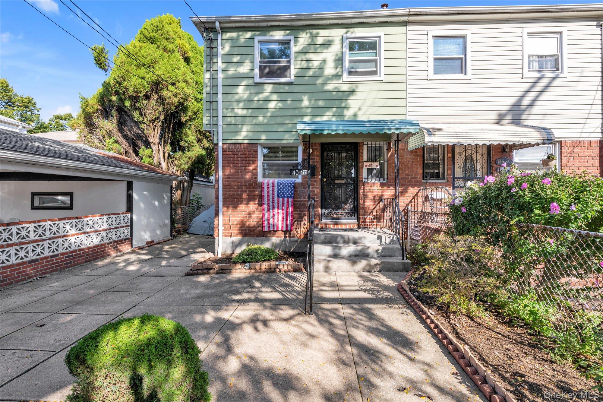 14537 Linden Boulevard Property Photo 1