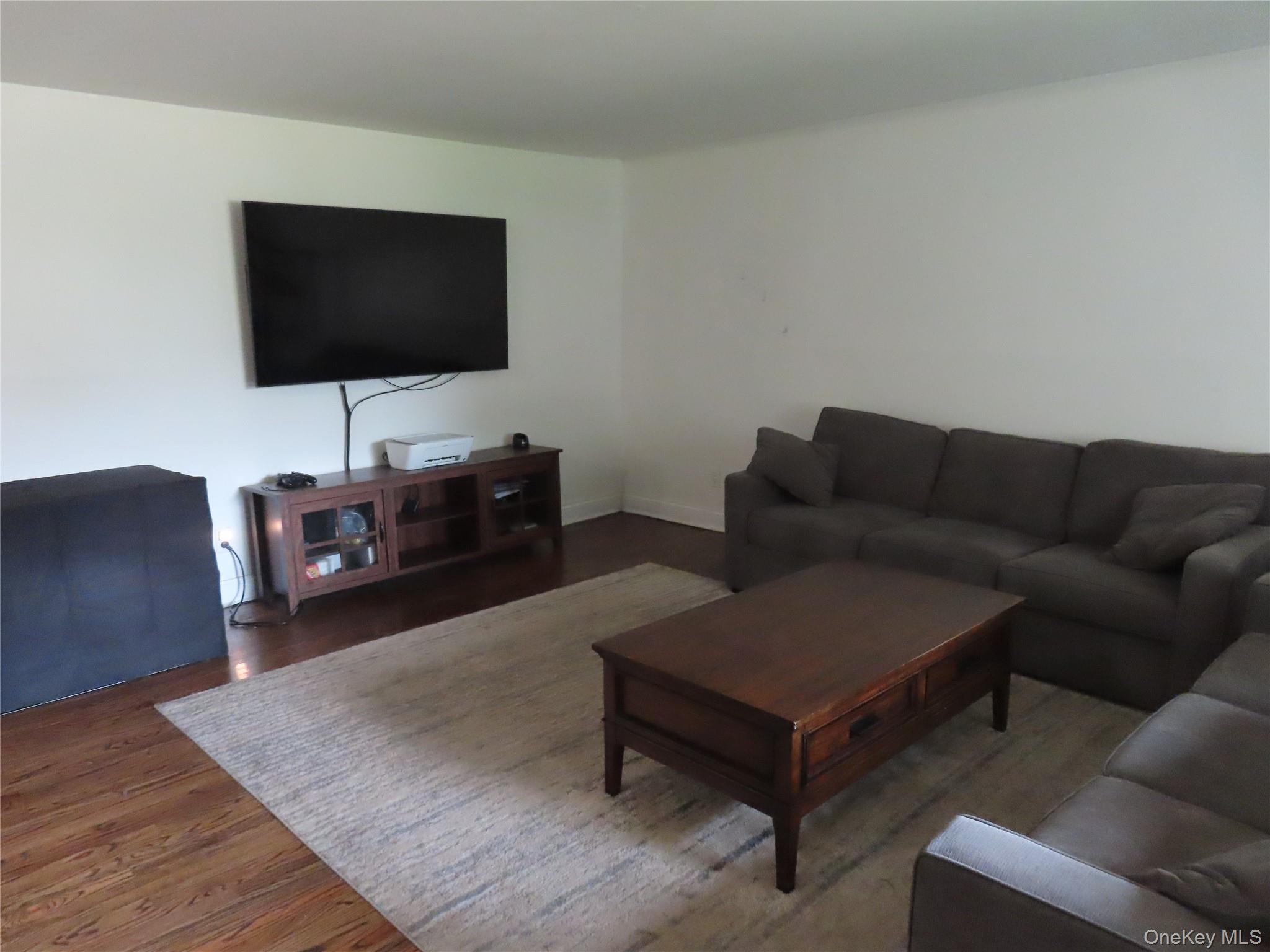 2449 (b) #16 A Union Boulevard 16a Property Photo 4