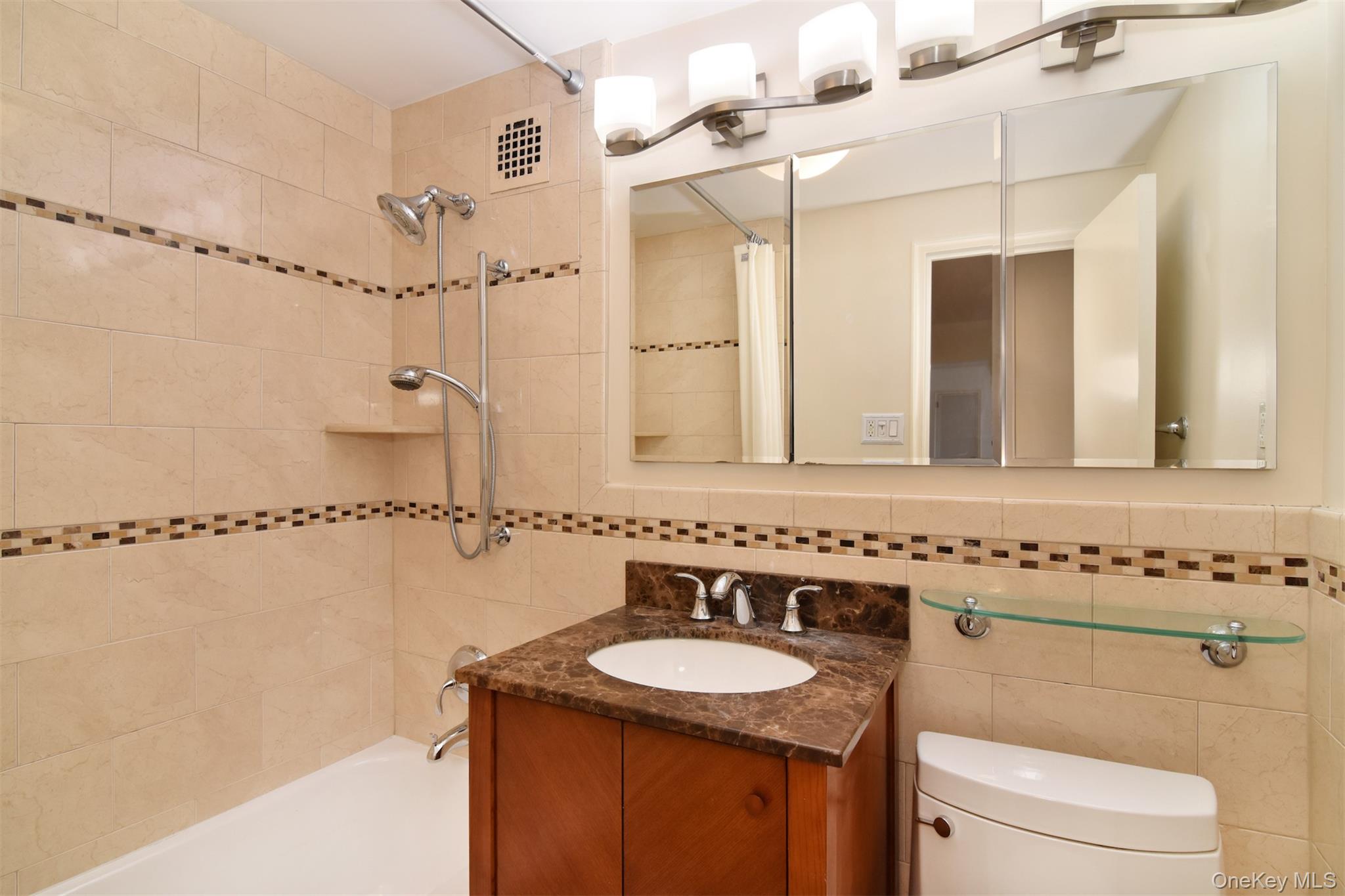 750 Kappock Street 807 Property Photo 19