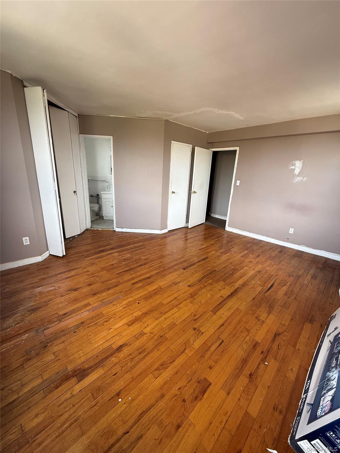 86-16 60th Avenue 4l Property Photo 3