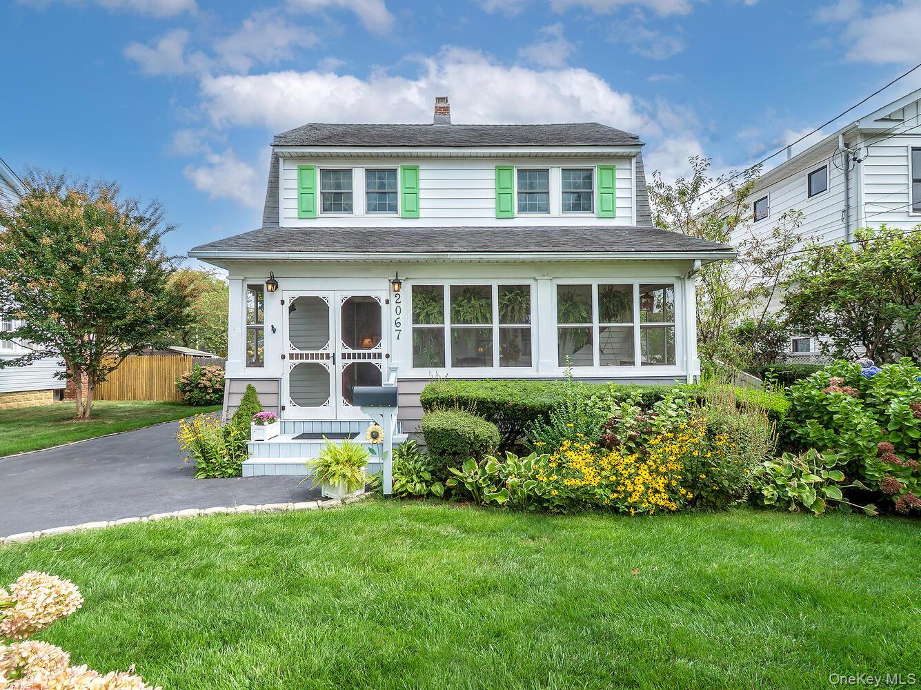 2067 Jackson Avenue Property Photo 1