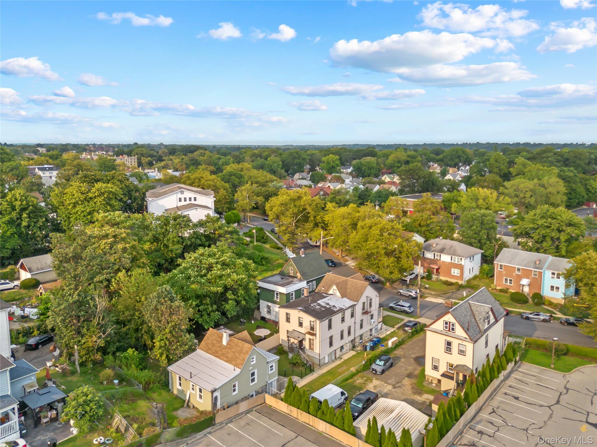 454 Franklin Avenue Property Photo 4