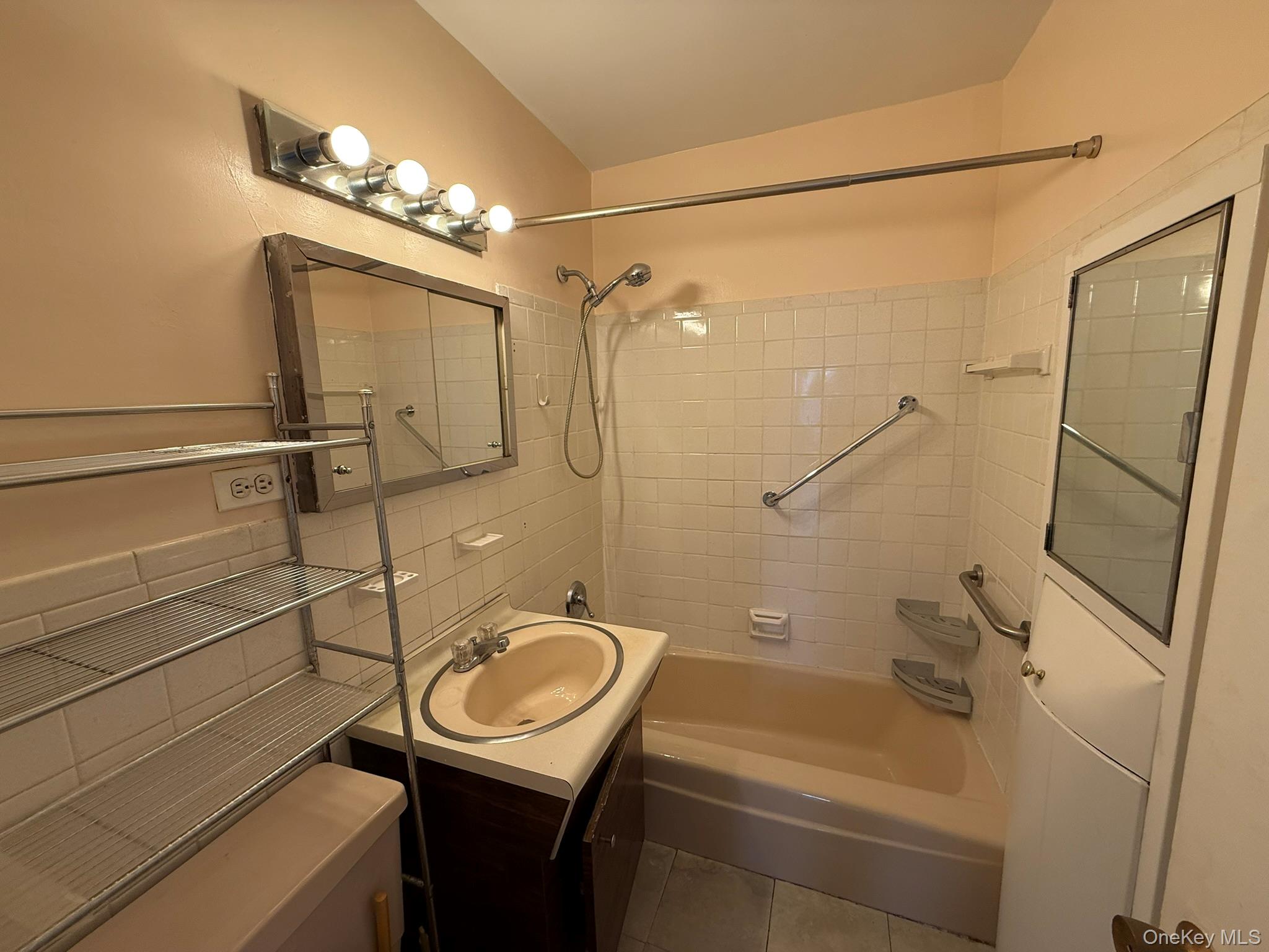555 Kappock Street 11p Property Photo 19