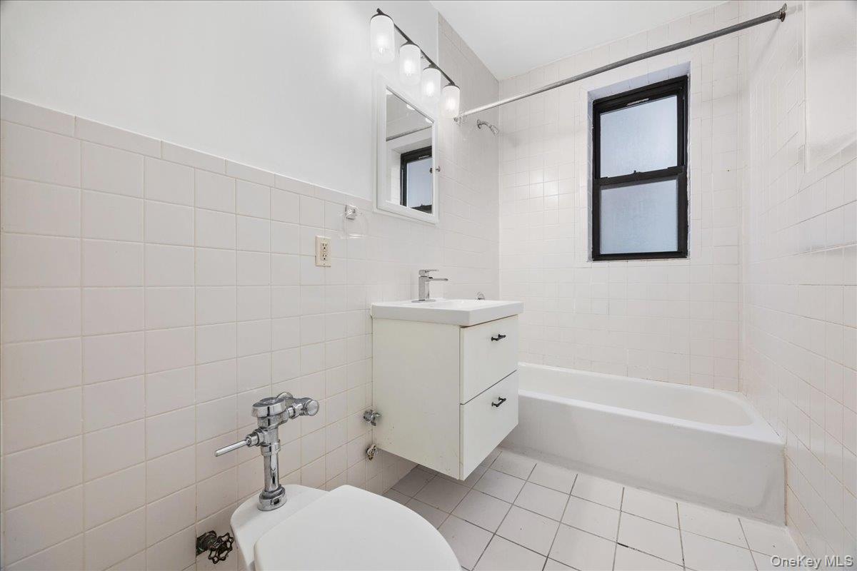 312 Main Street 3b Property Photo 16