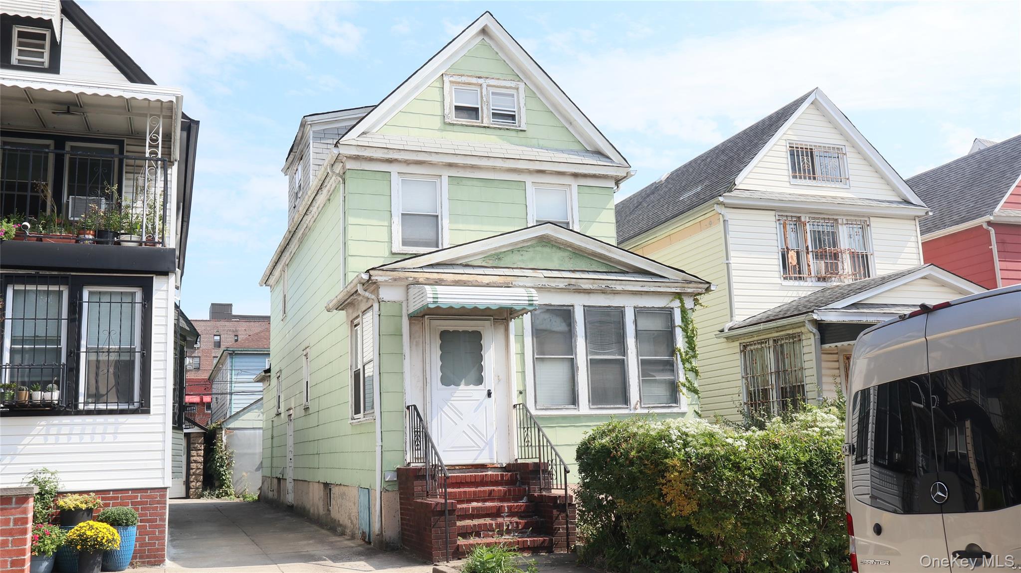 4249 78th Street Property Photo 3