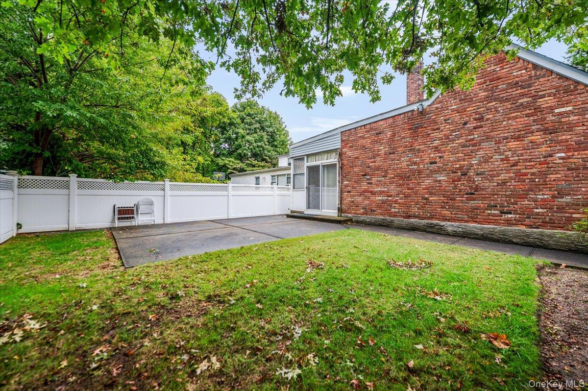 10 Linden Street Property Photo 23