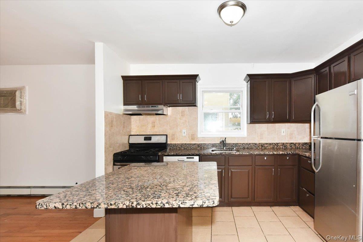 8135 166th Street Property Photo 13