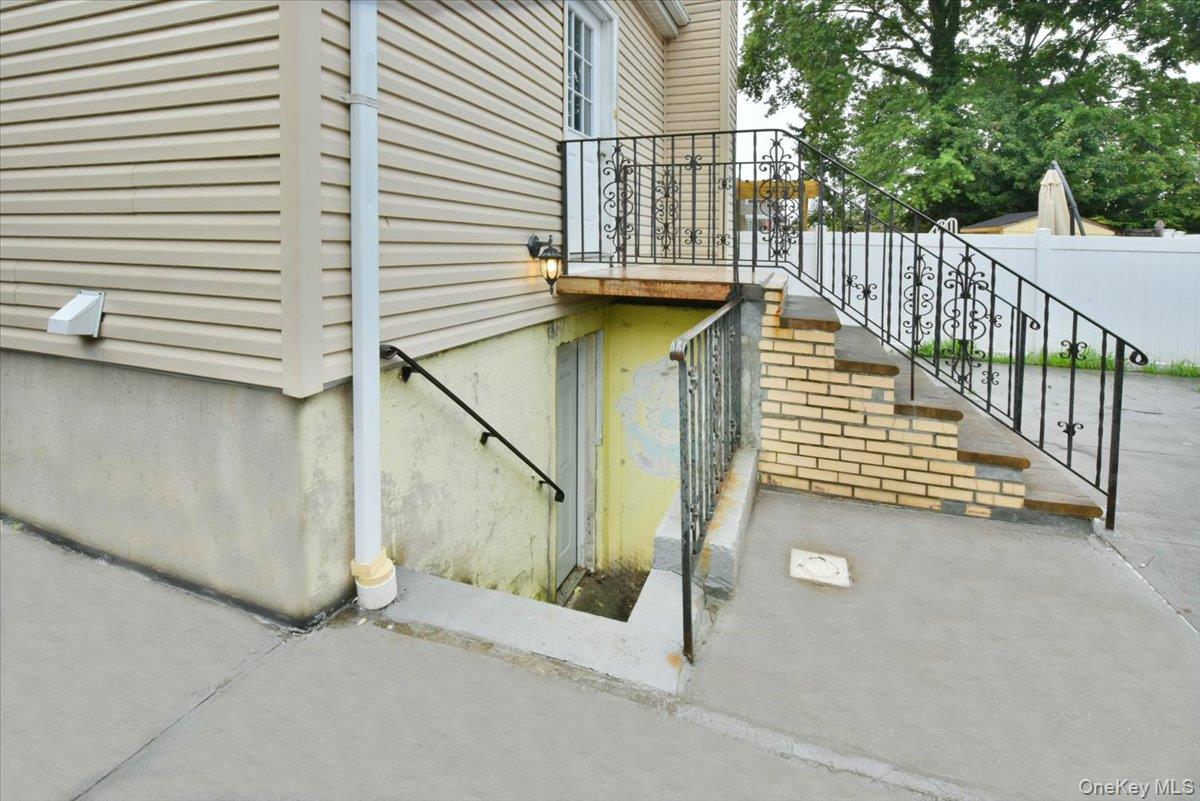 8135 166th Street Property Photo 33
