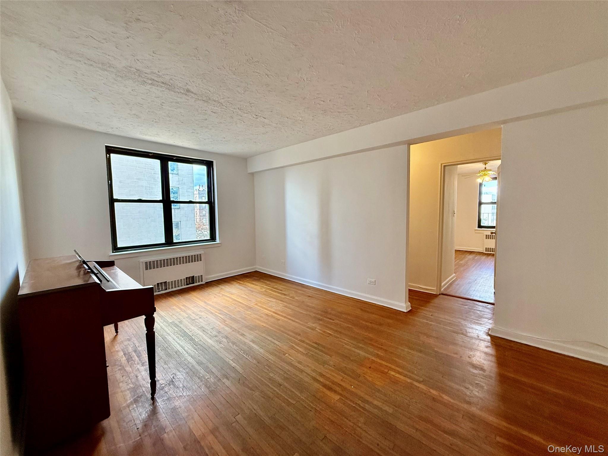 112-24 Northern Boulevard 3g Property Photo 7