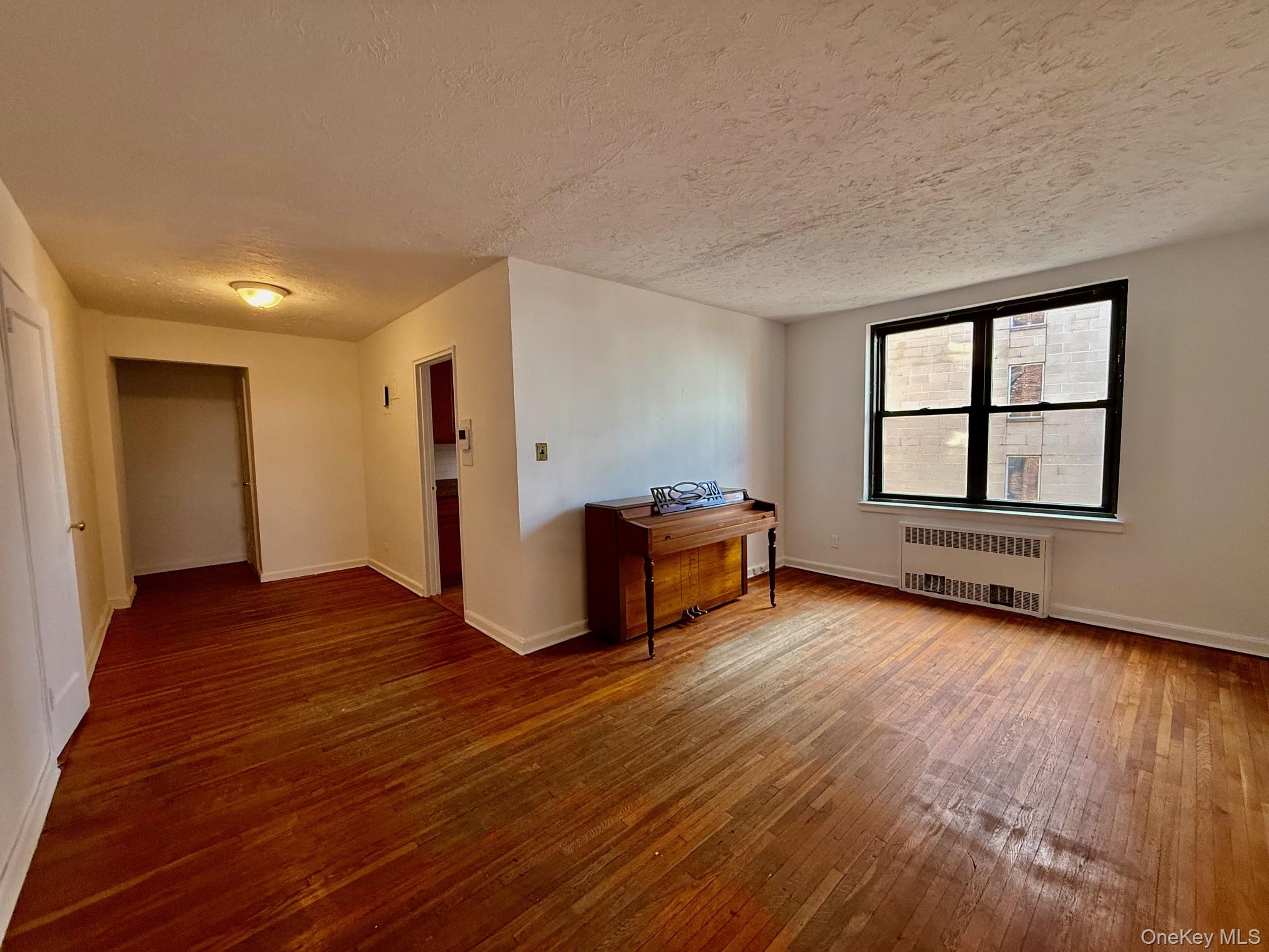 112-24 Northern Boulevard 3g Property Photo 8