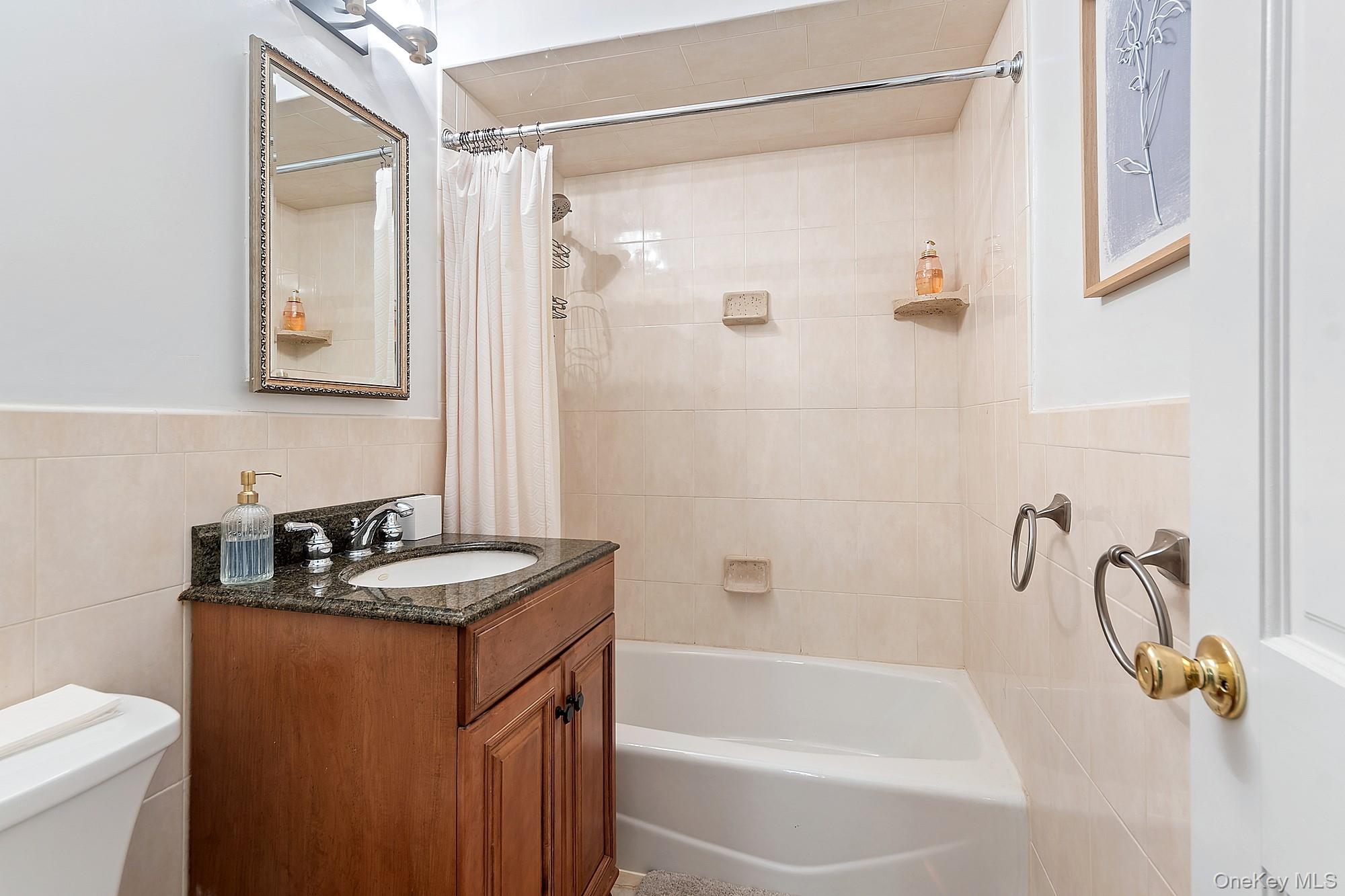 629 Kappock Street 6j Property Photo 19