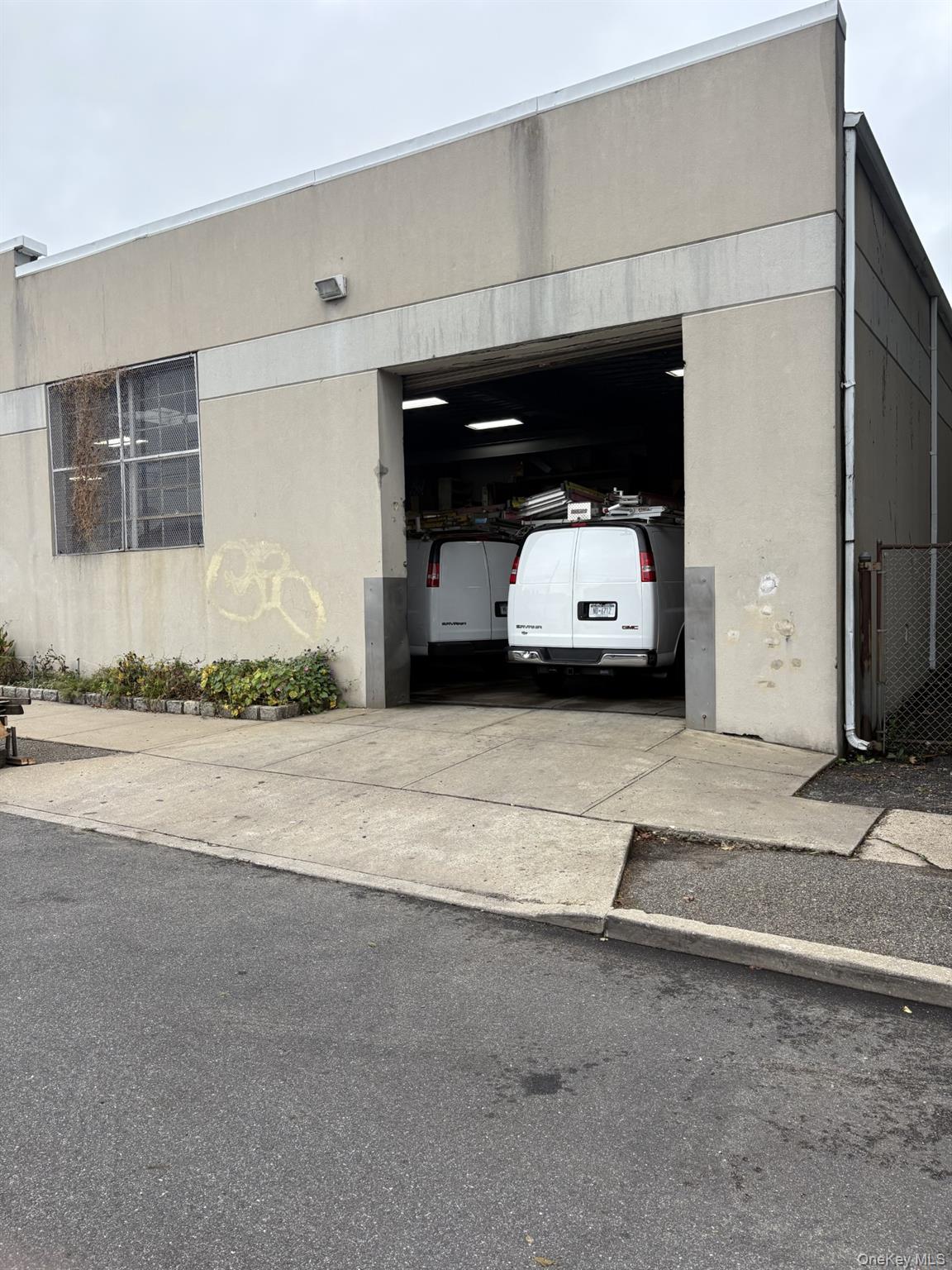 96 Nassau Road Property Photo 3