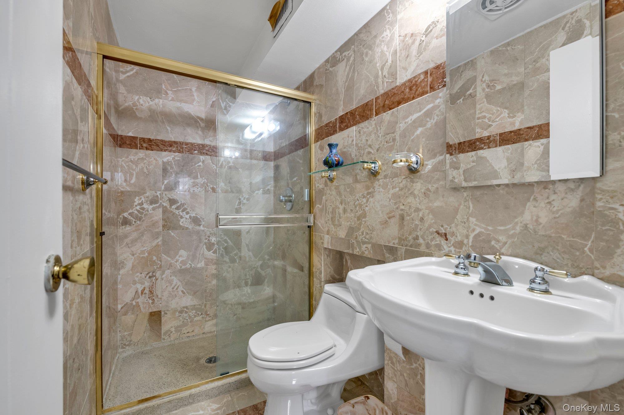 1 Crystal Drive Property Photo 17