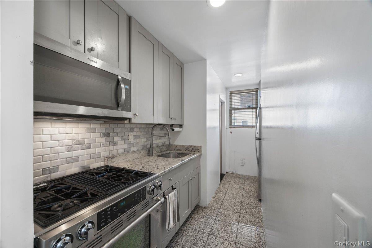 188 Beach 123rd Street Property Photo 6