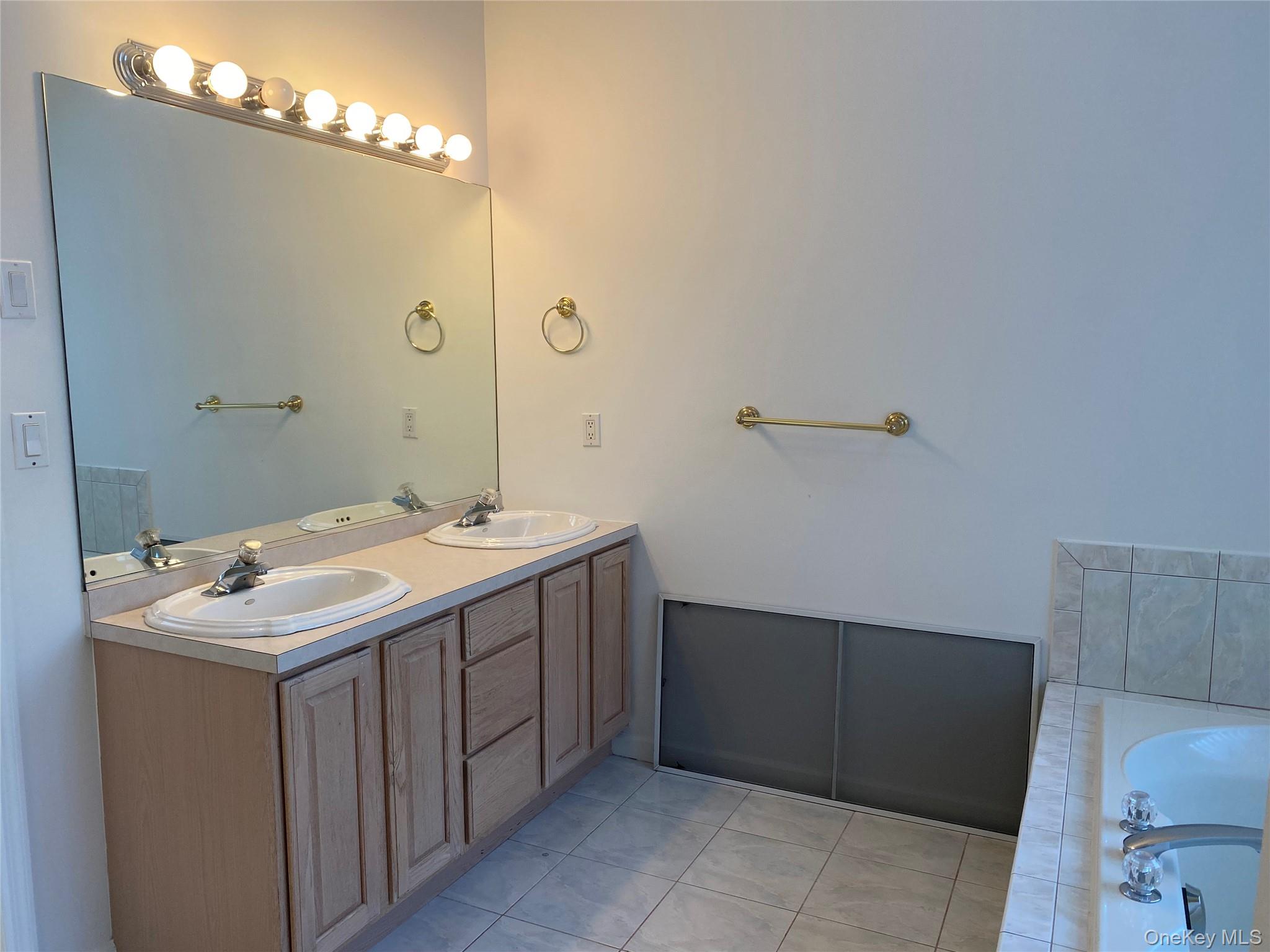 1 Pal Court Property Photo 18