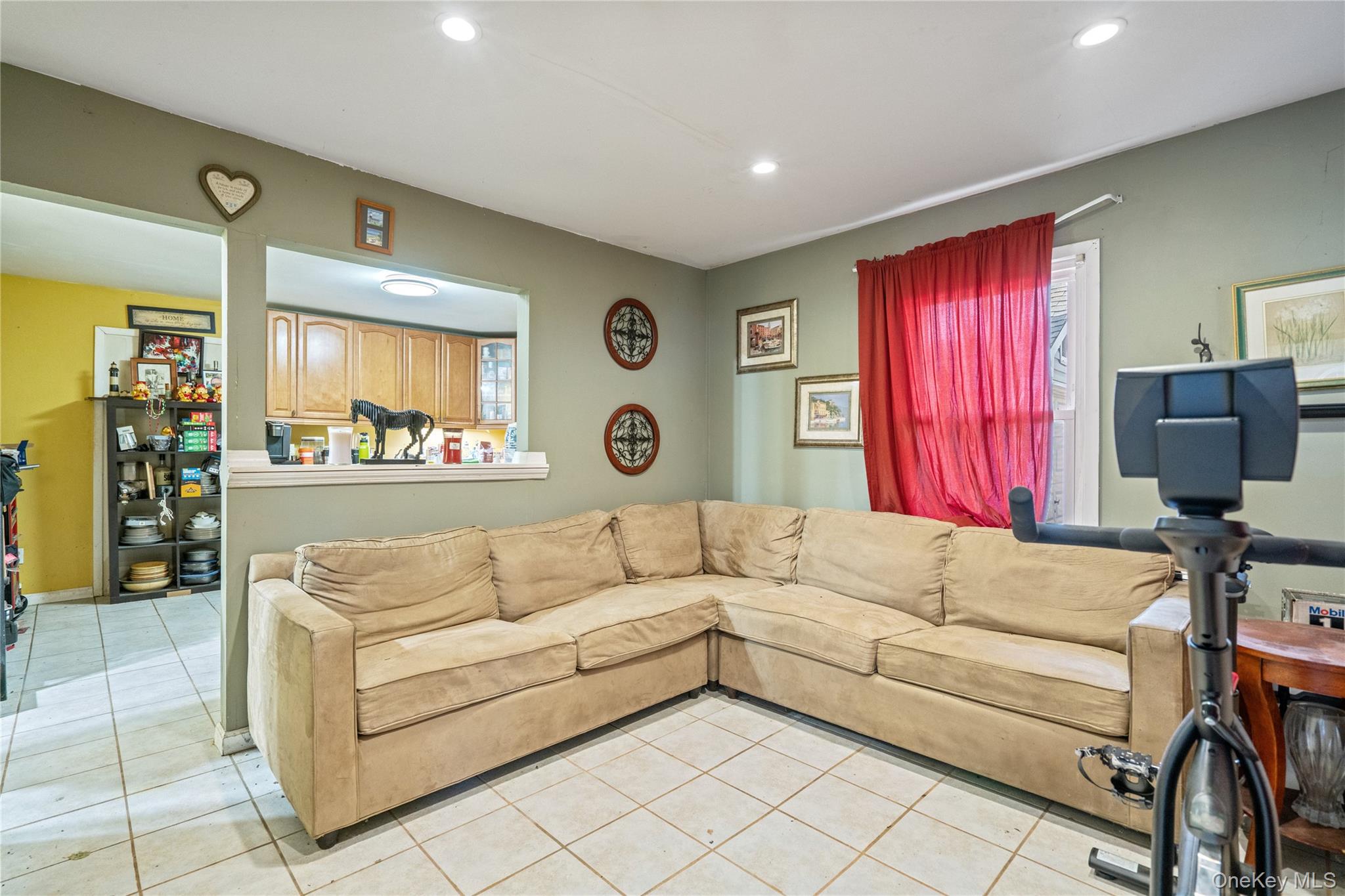 660 Rosevale Avenue Property Photo 3