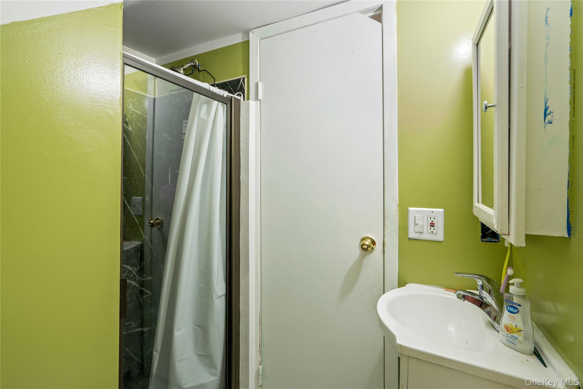 660 Rosevale Avenue Property Photo 6