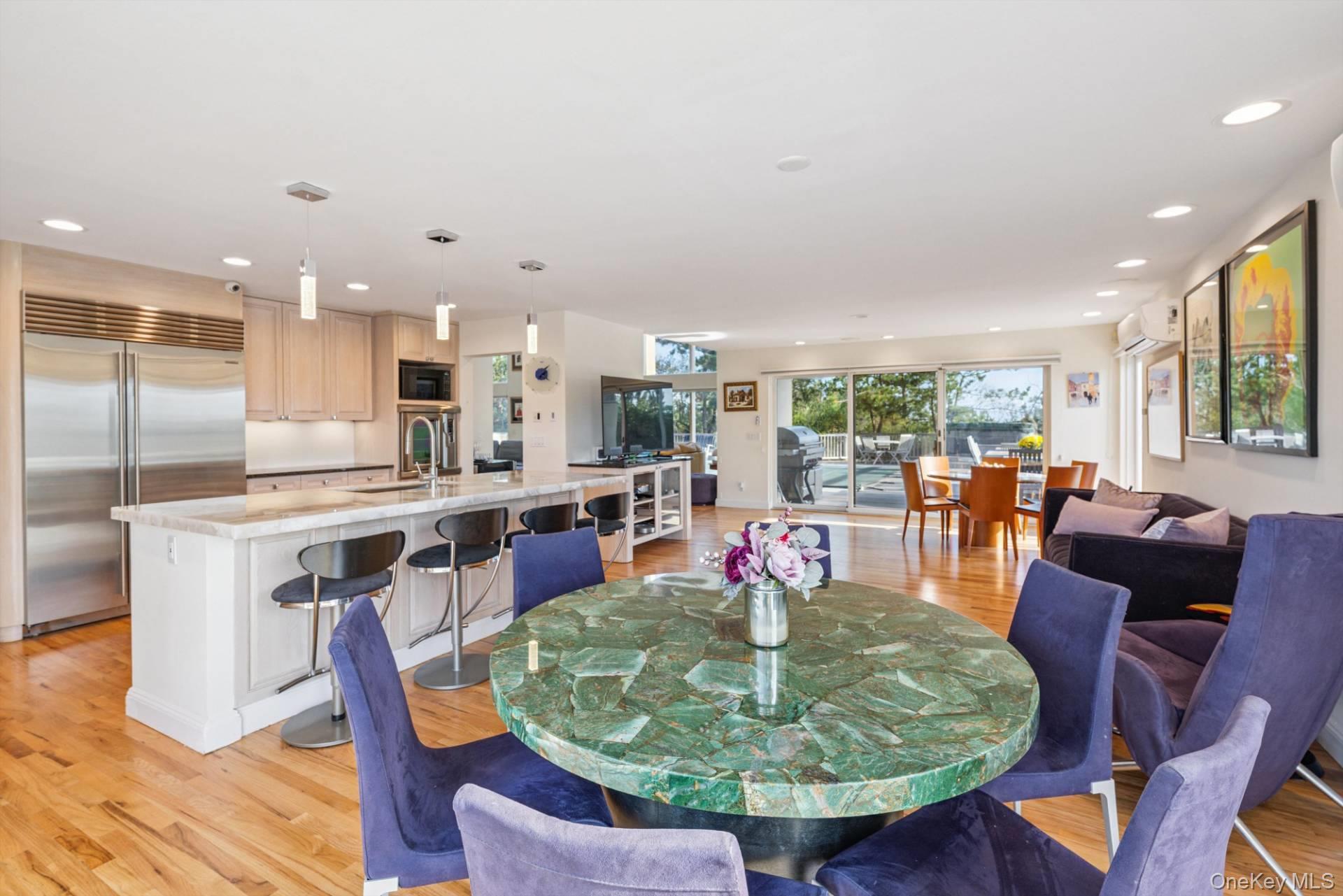 521 Dune Road Property Photo 11